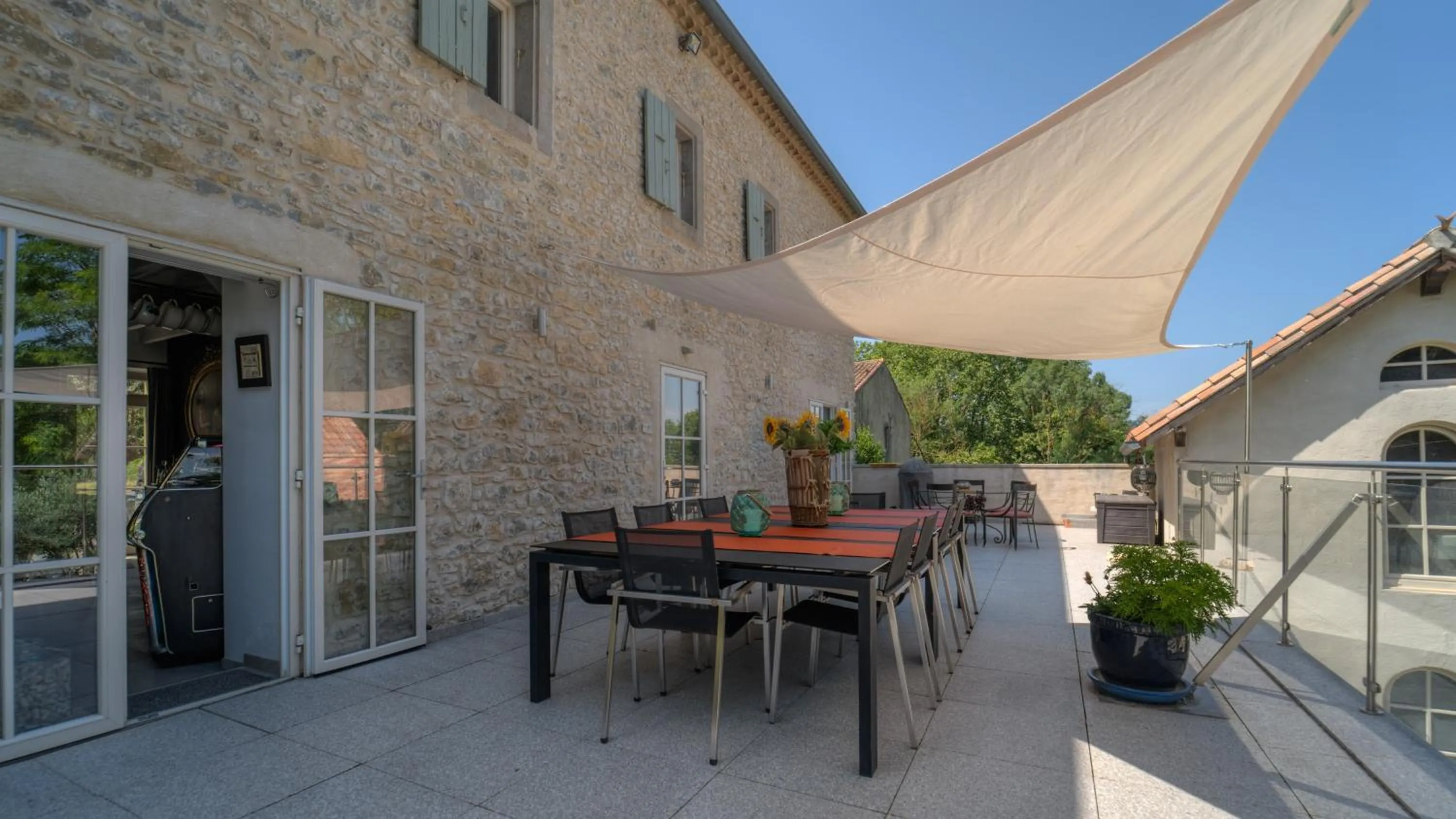 Property building in Le Clos des Troubadours