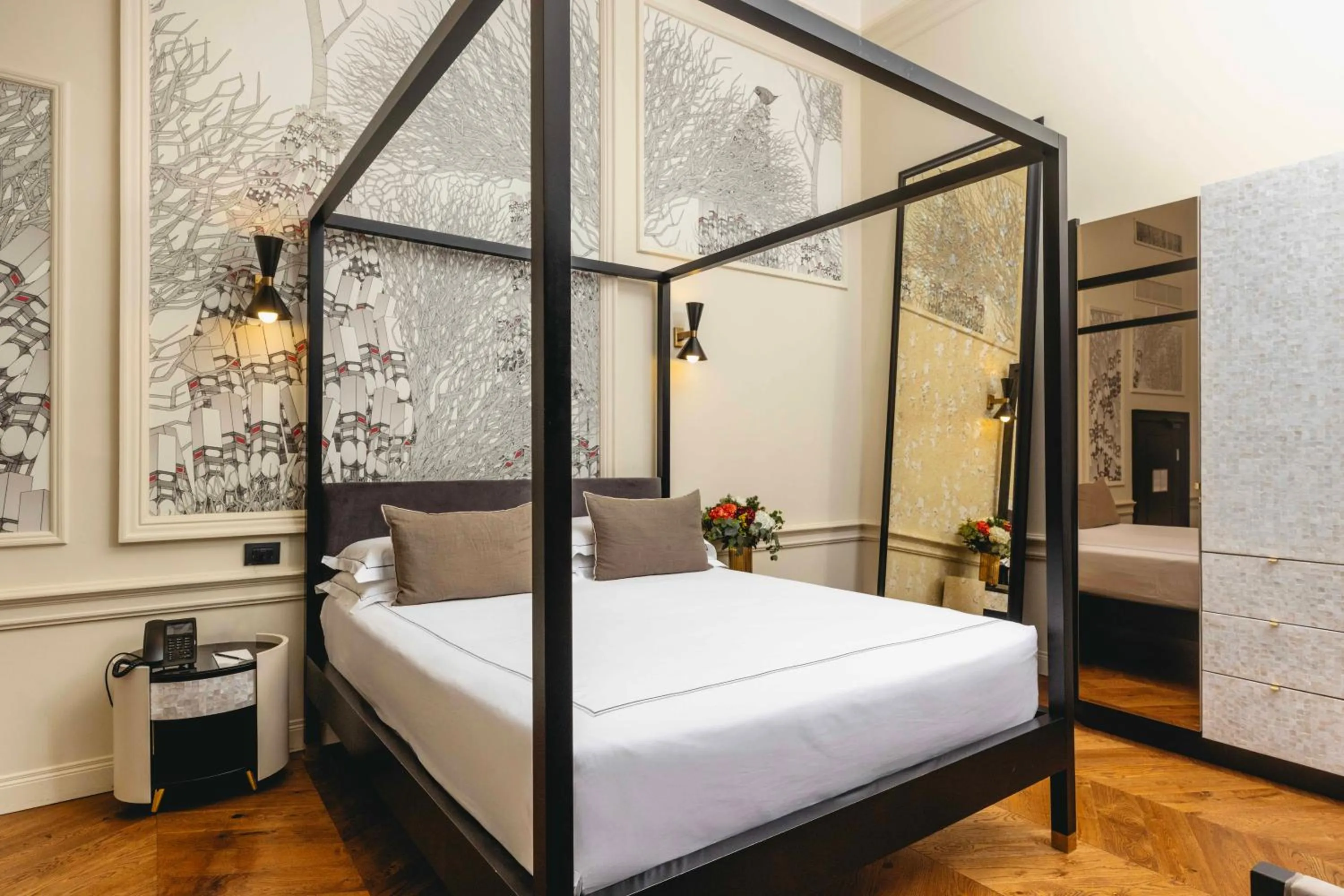 Bed in Roma Luxus Hotel