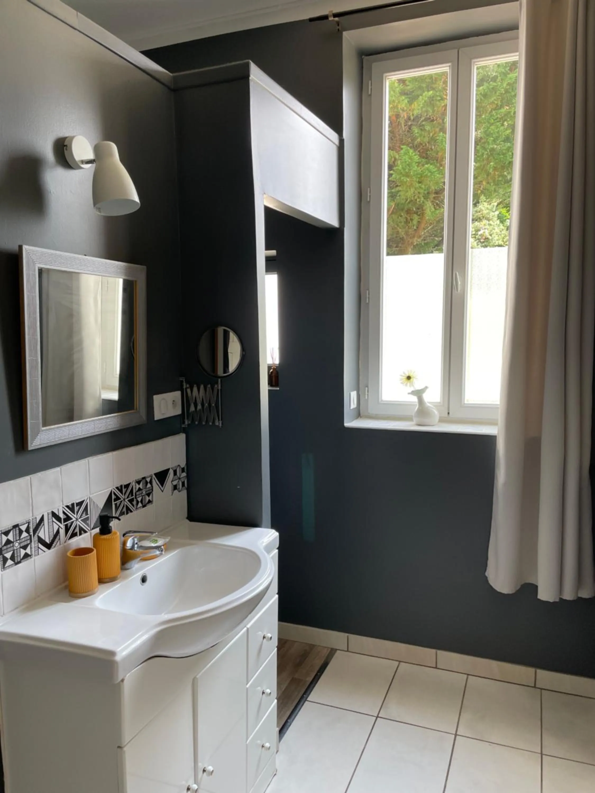 Toilet in Au Bois Dormant