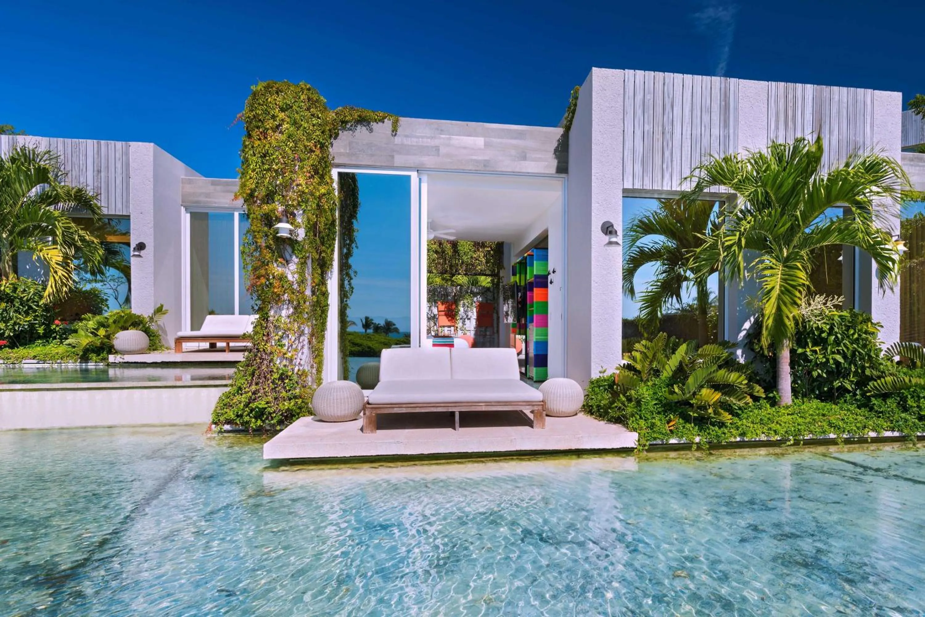 Photo of the whole room in W Punta de Mita