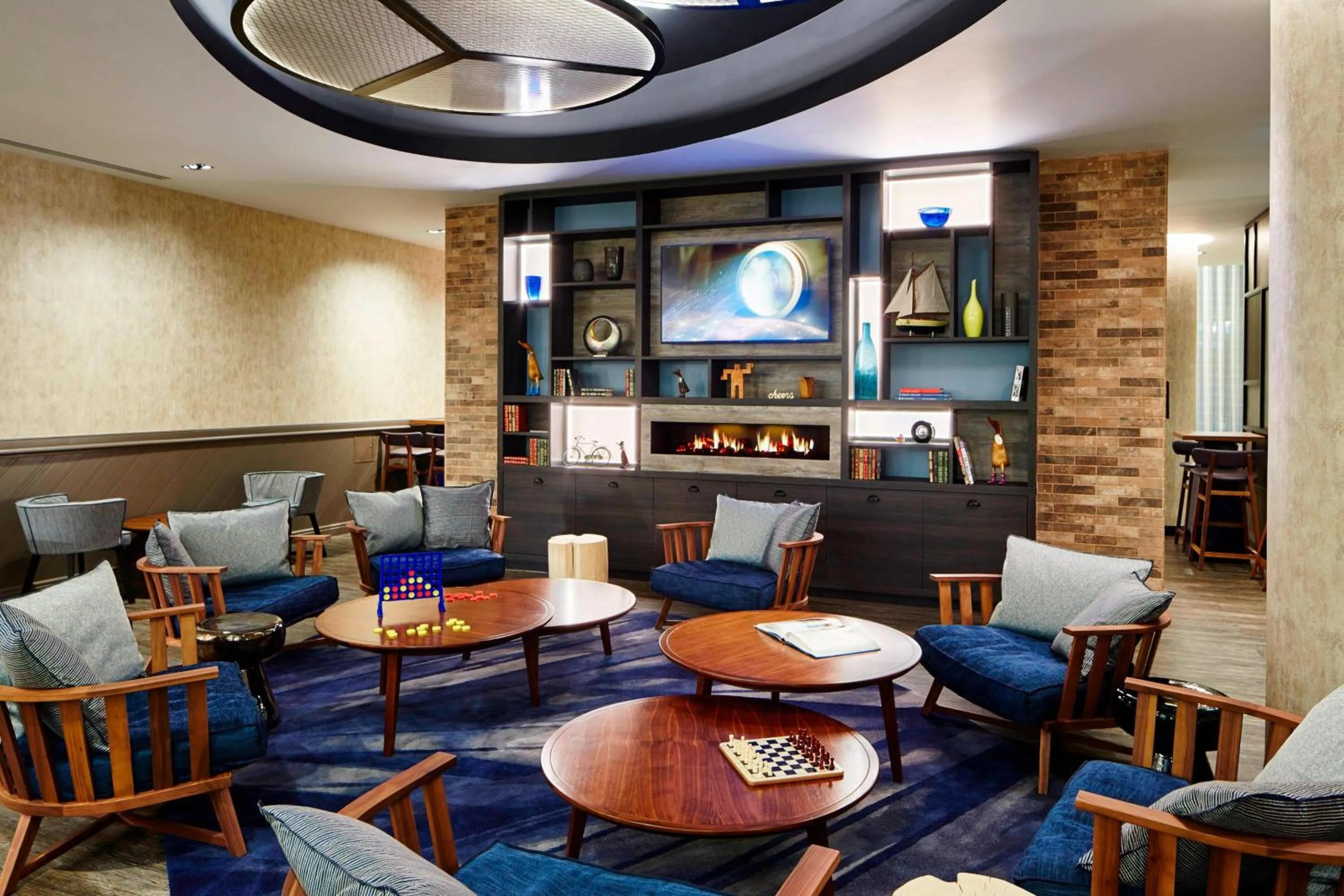 Lounge or bar in Residence Inn by Marriott London Bridge