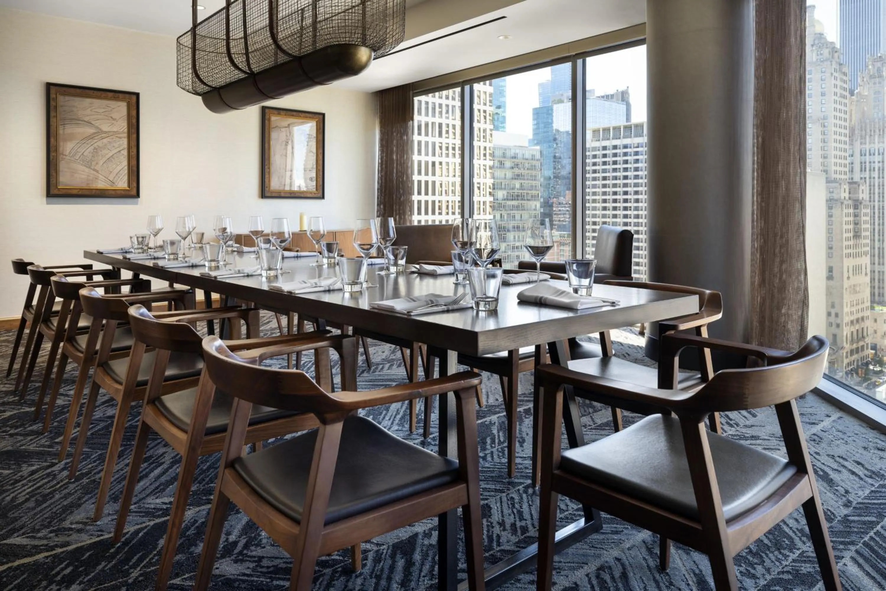 Restaurant/places to eat in Conrad Chicago