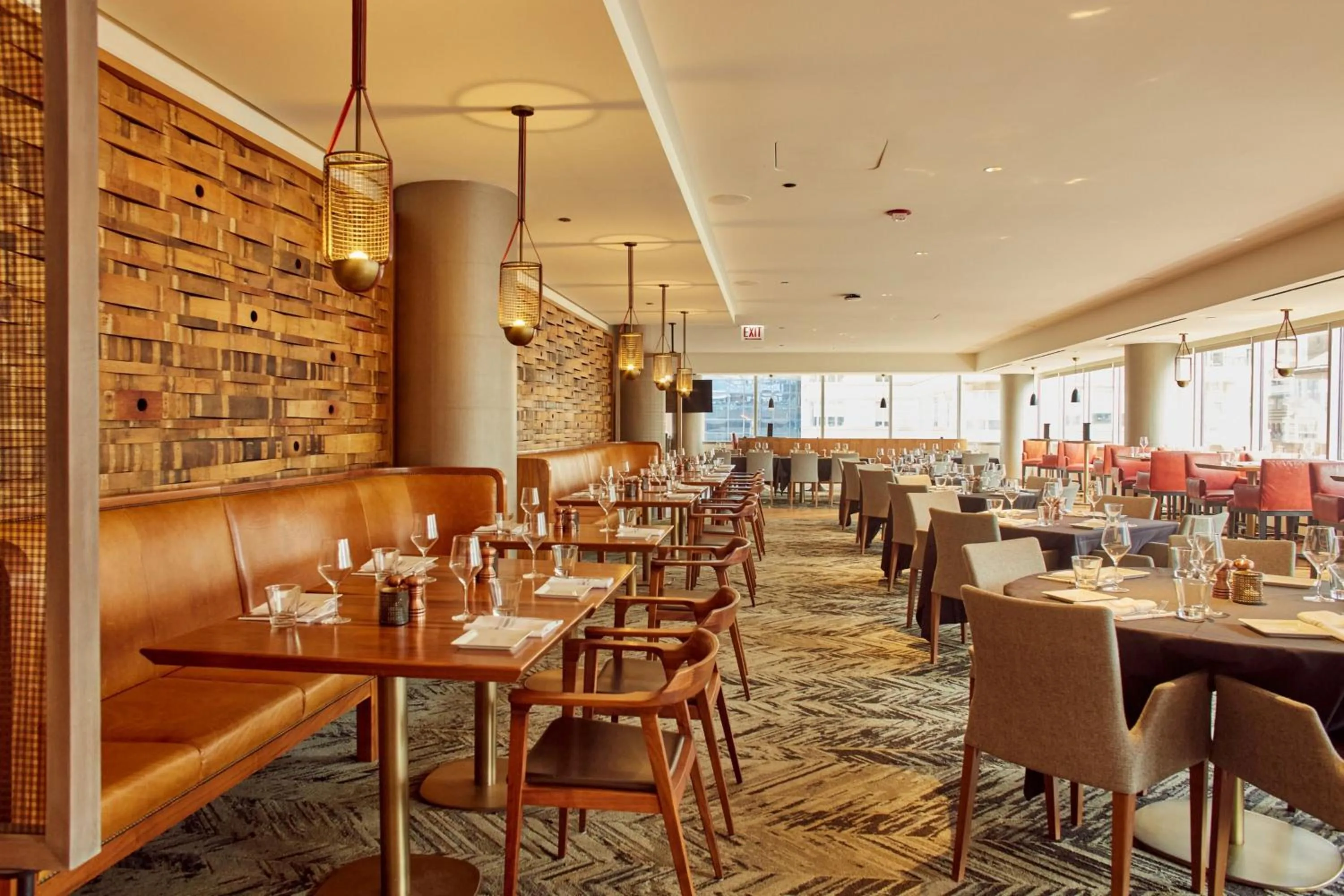 Restaurant/places to eat in Conrad Chicago