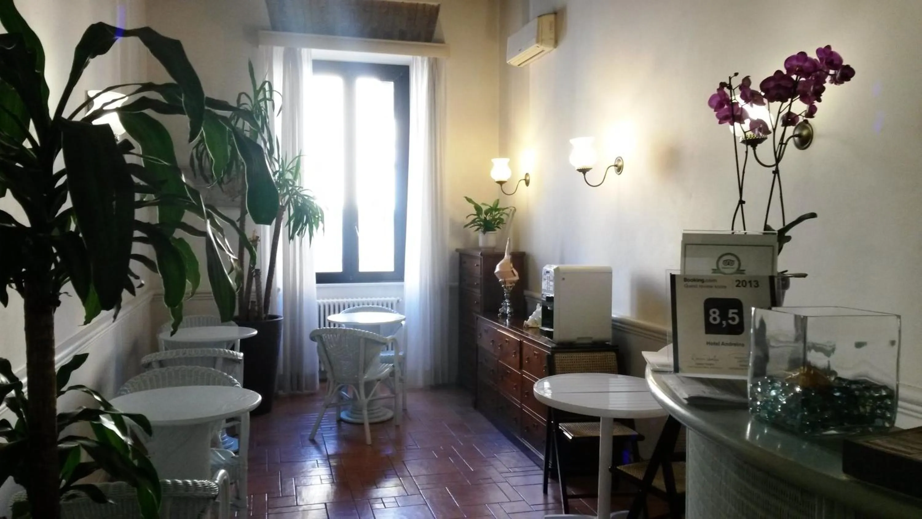 Lobby or reception, Dining Area in Hotel Andreina