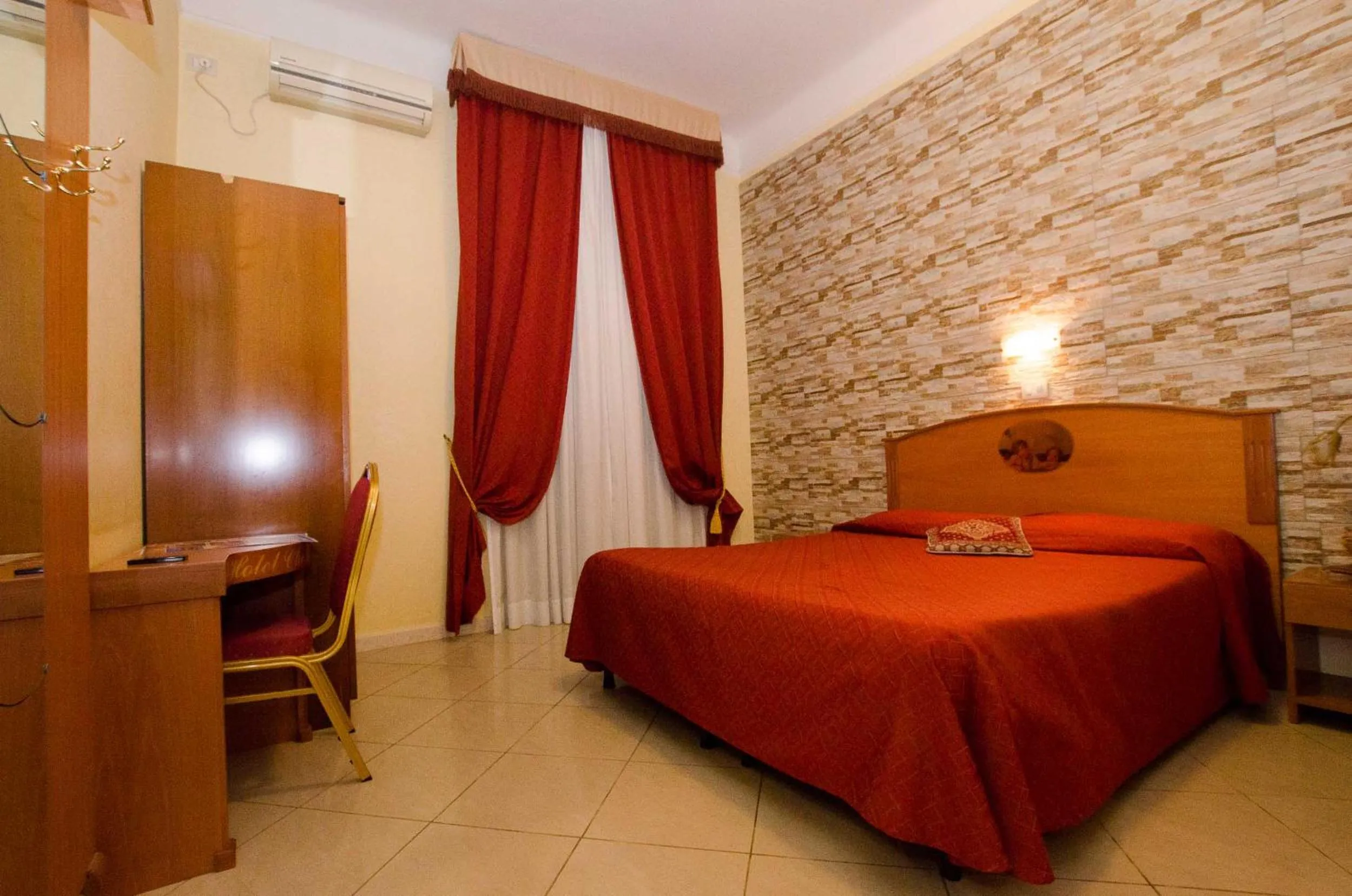 Photo of the whole room in Hotel Andreina