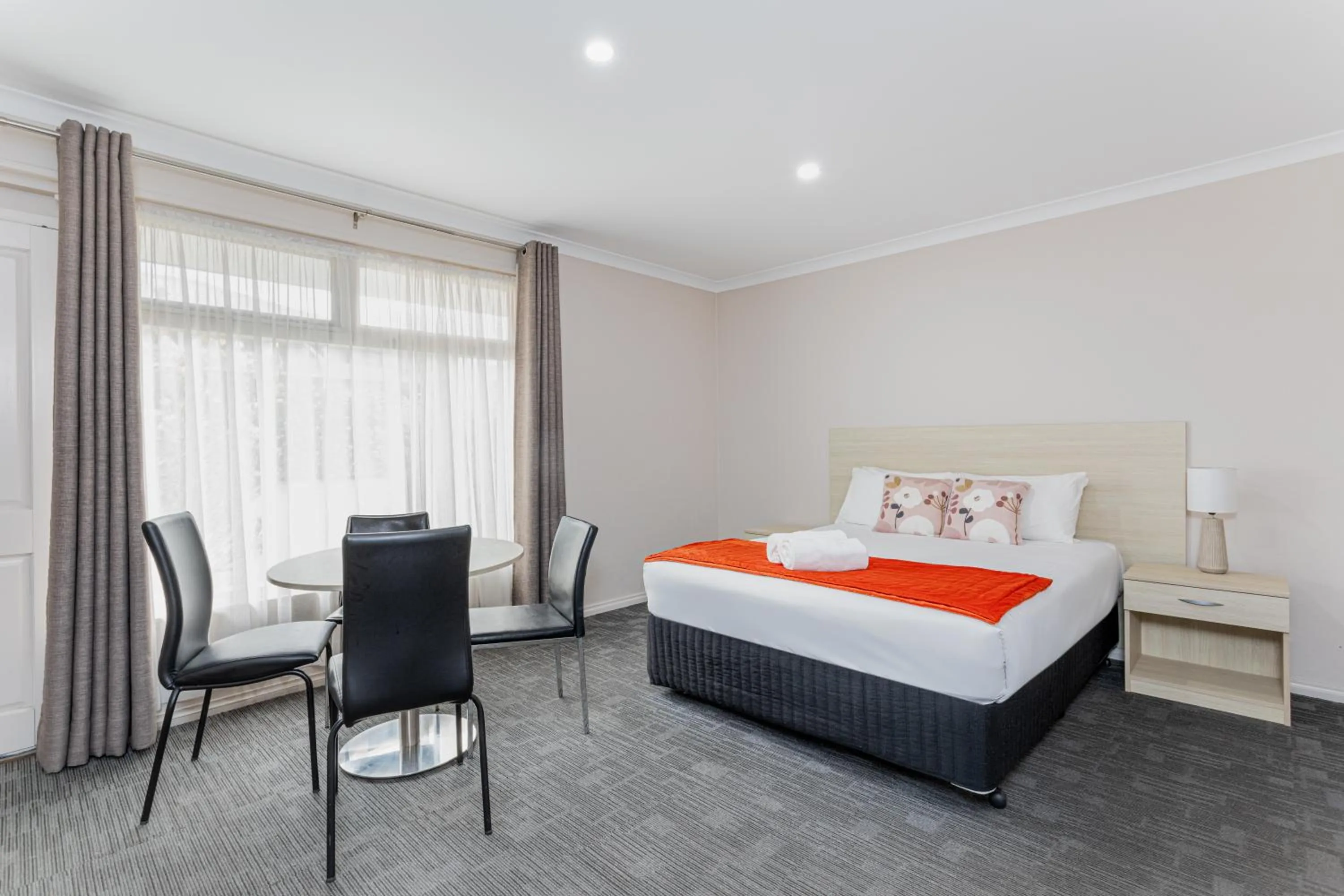 Bathroom, Bed in Mandala Ace Albany Hotel