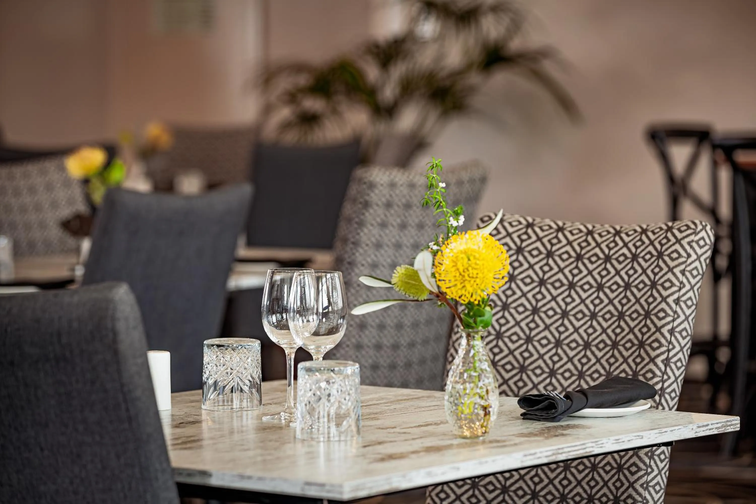 Restaurant/places to eat in Mandala Ace Albany Hotel