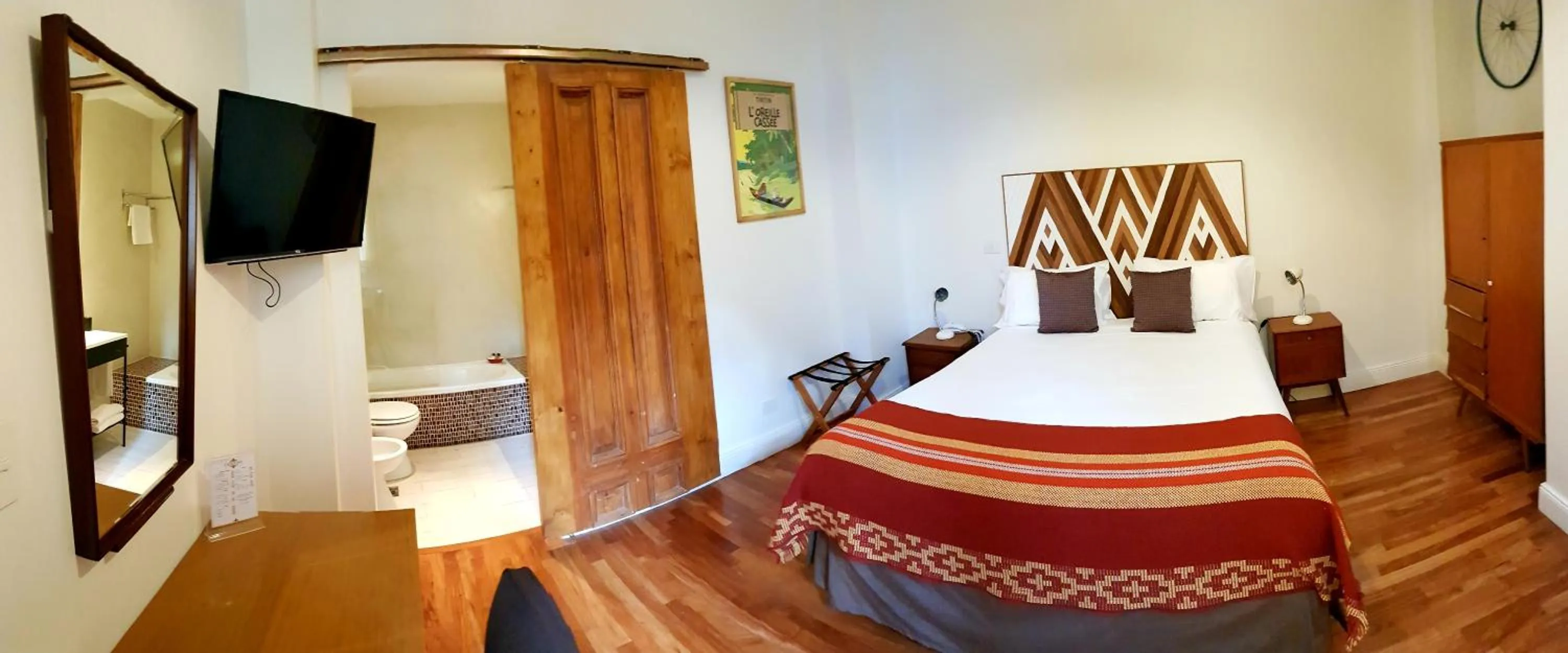 Bed in L'Adresse Hôtel Boutique