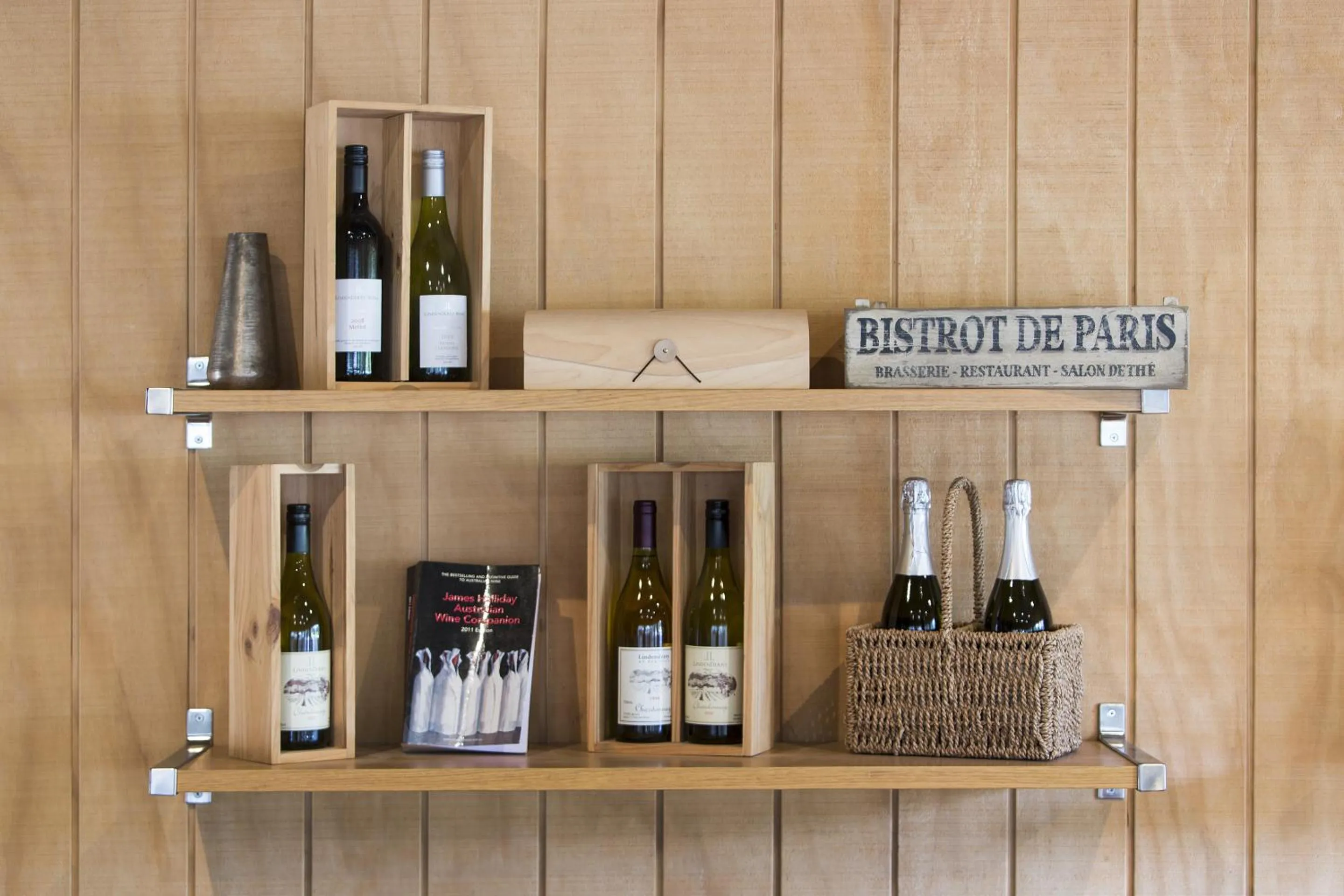 Area and facilities in Lancemore Lindenderry Red Hill