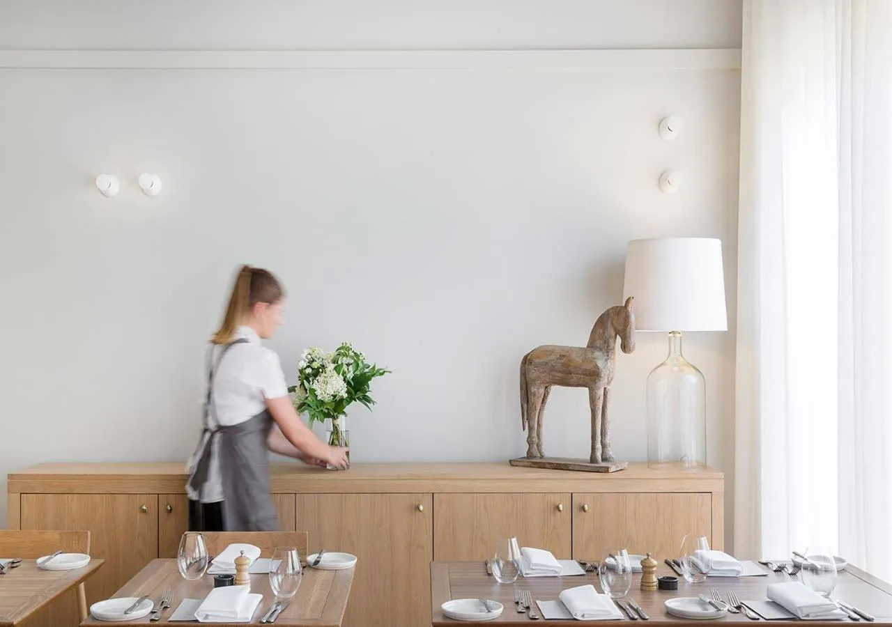 Restaurant/places to eat in Lancemore Lindenderry Red Hill