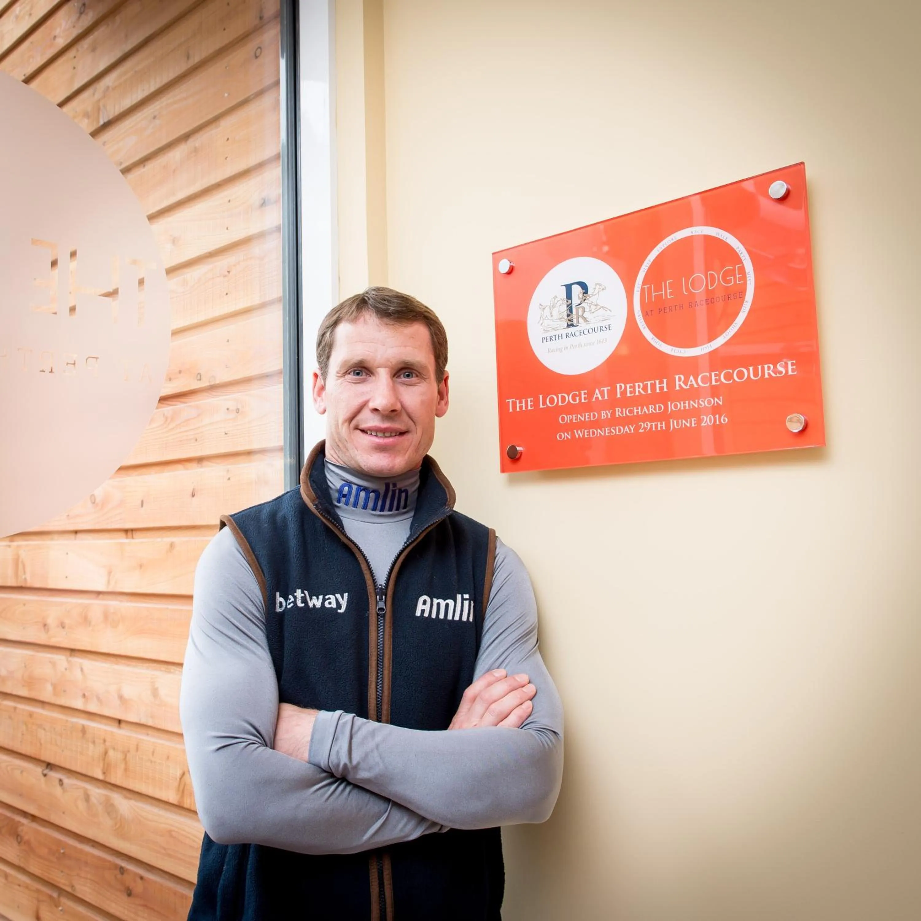 Logo/Certificate/Sign in The Lodge At Perth Racecourse