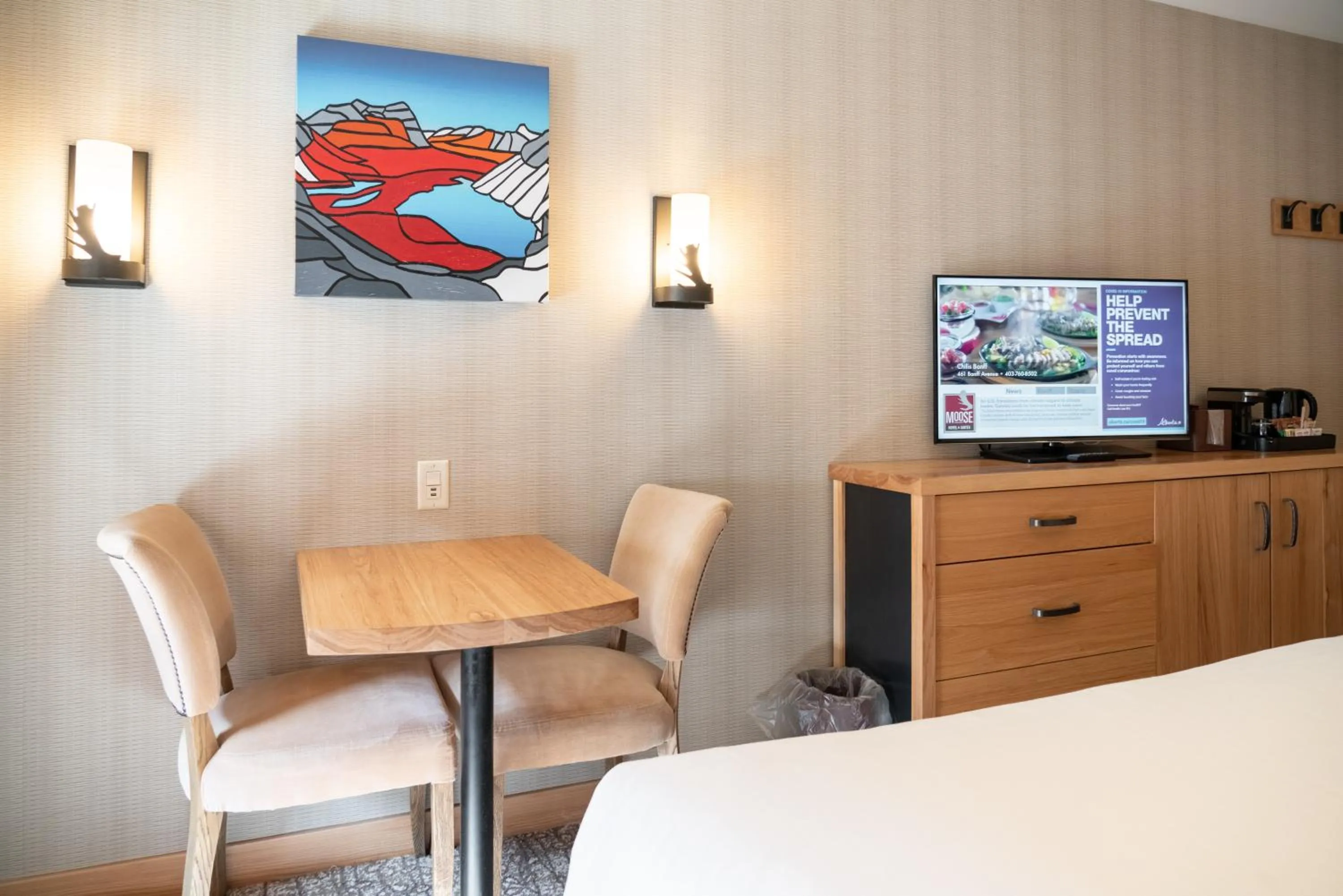 TV and multimedia in Moose Hotel and Suites