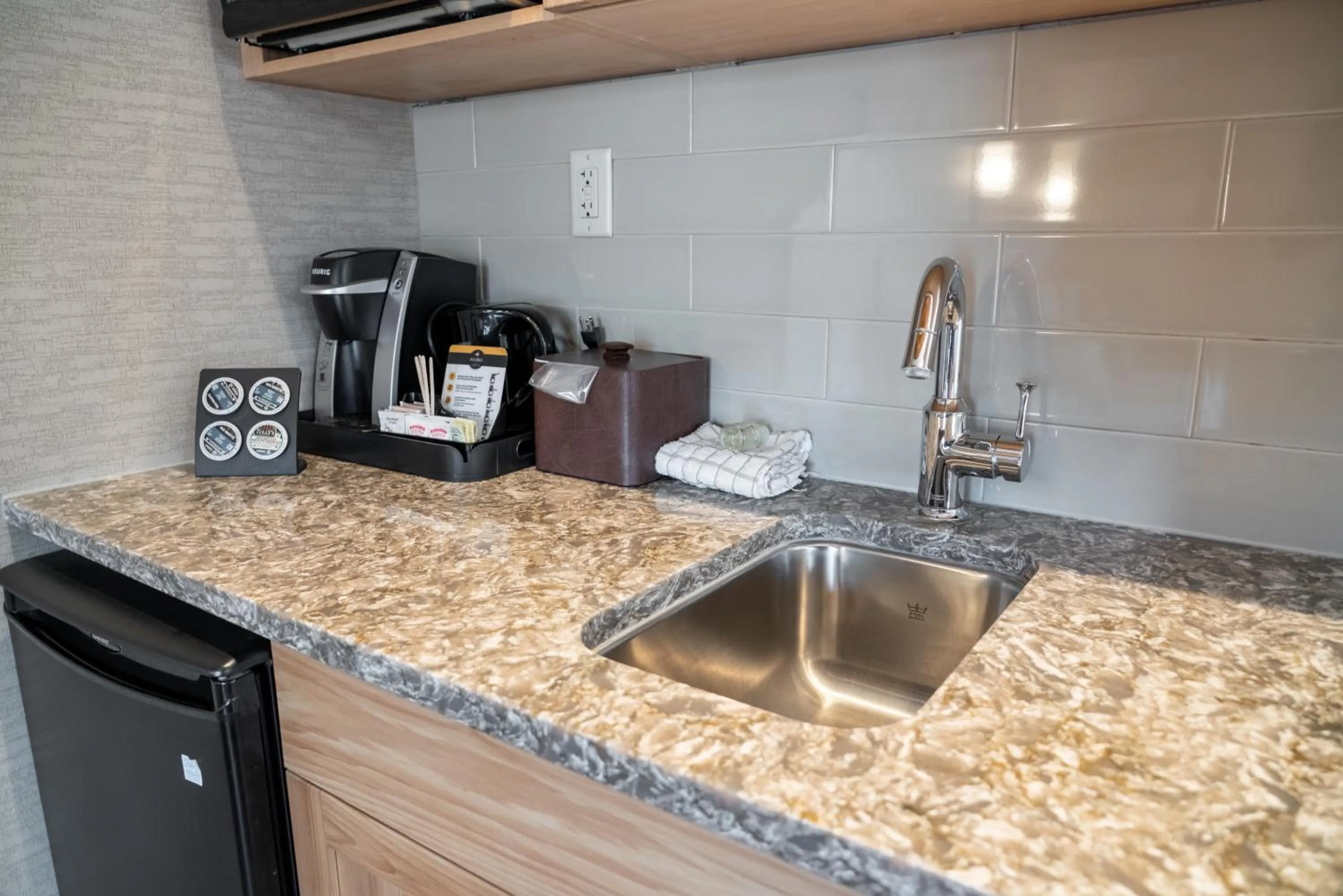 Kitchen or kitchenette in Moose Hotel and Suites