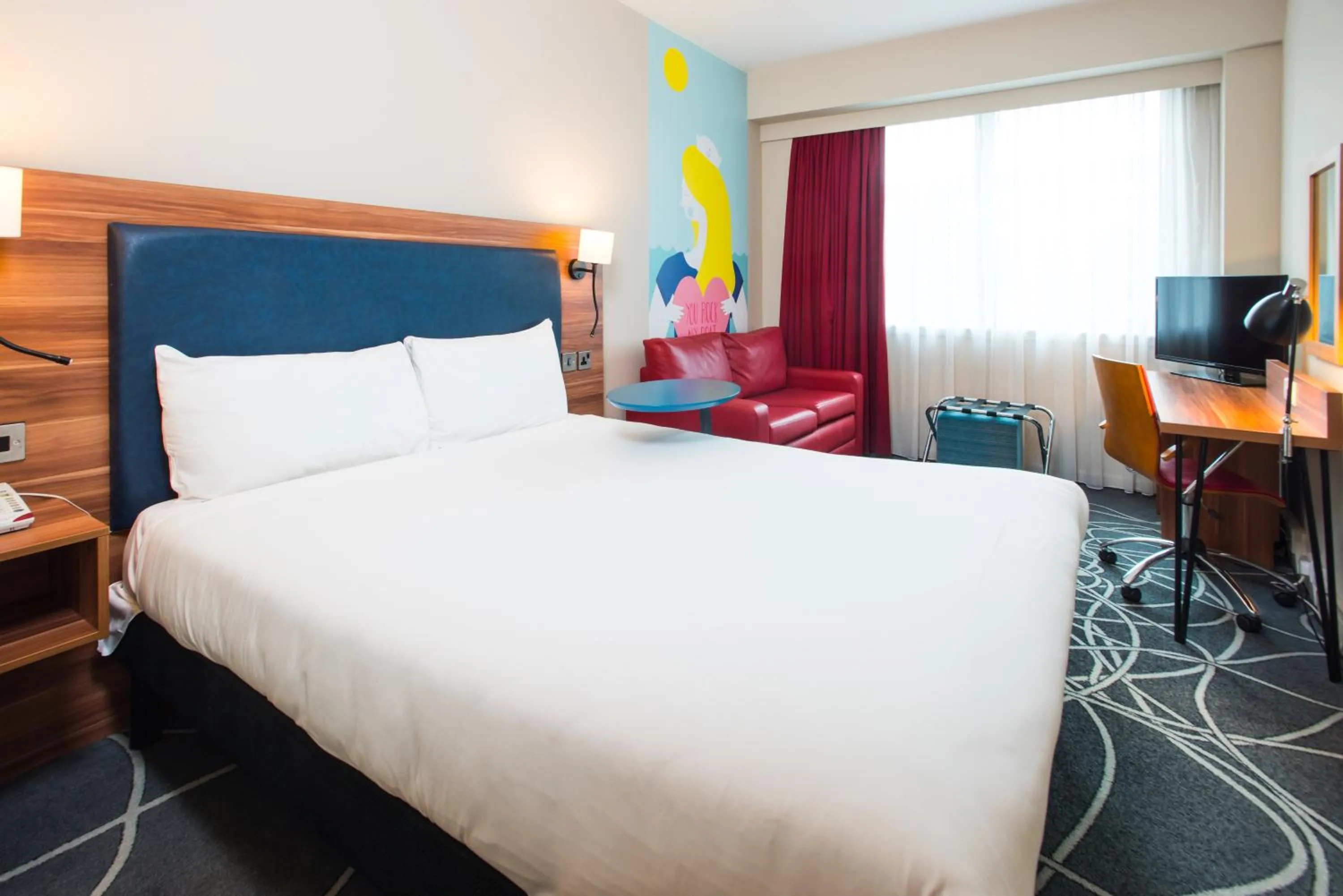 Bed in ibis Styles Birmingham NEC & Airport