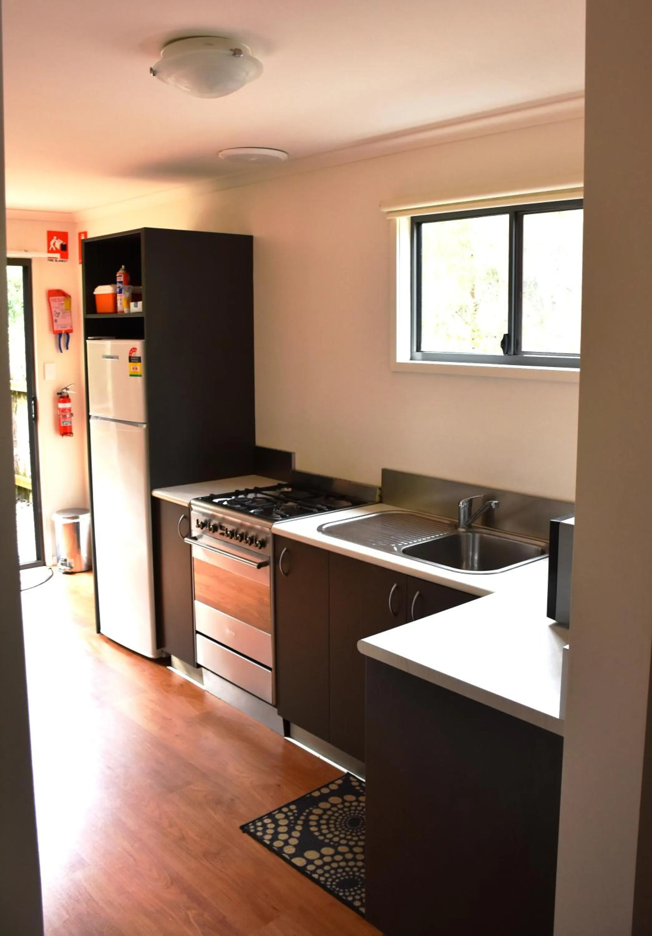 Kitchen or kitchenette in Tahune AirWalk Cabin and Lodge