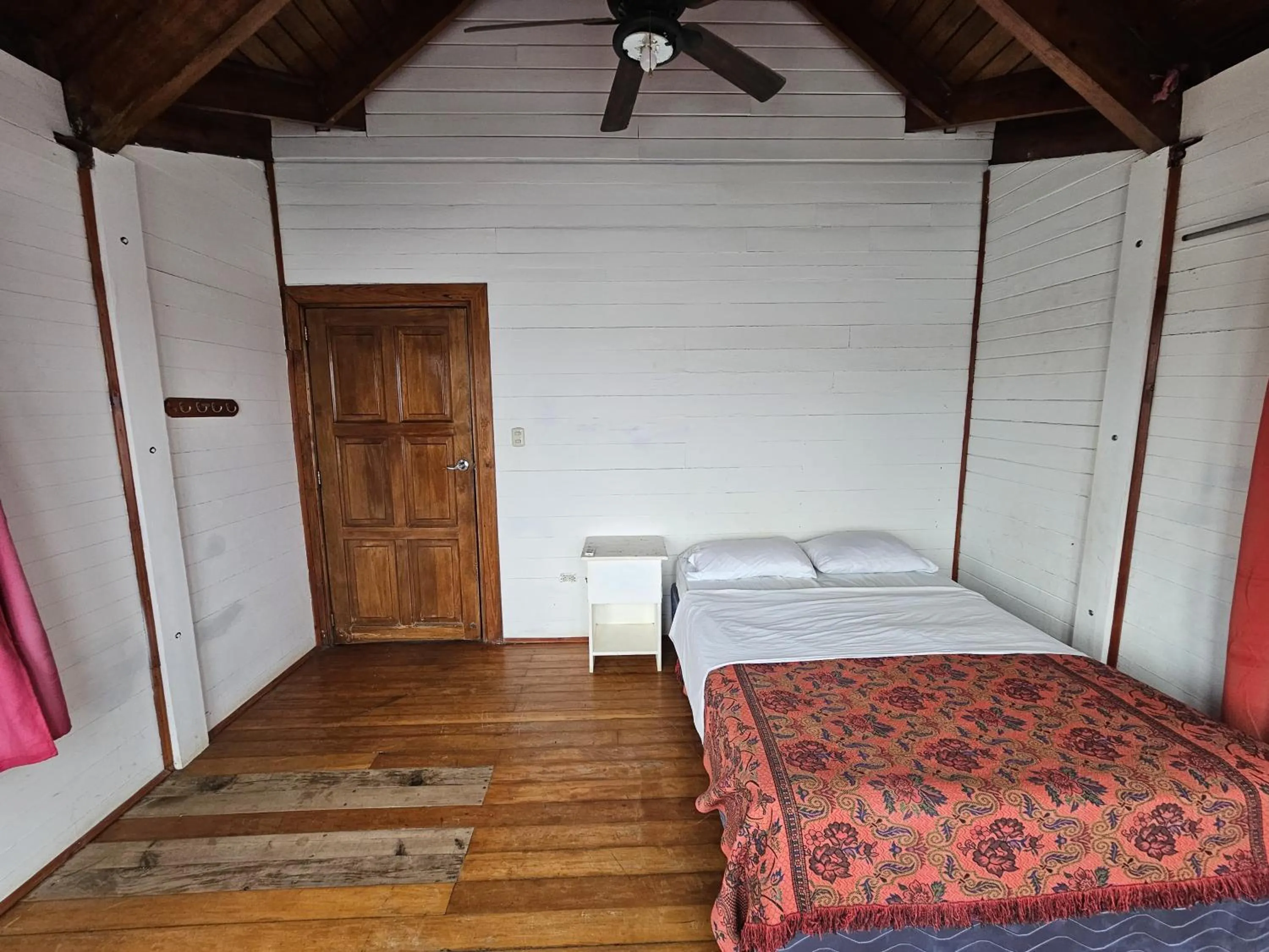 Magnific Rock - Surf Resort & Yoga Retreat Nicaragua