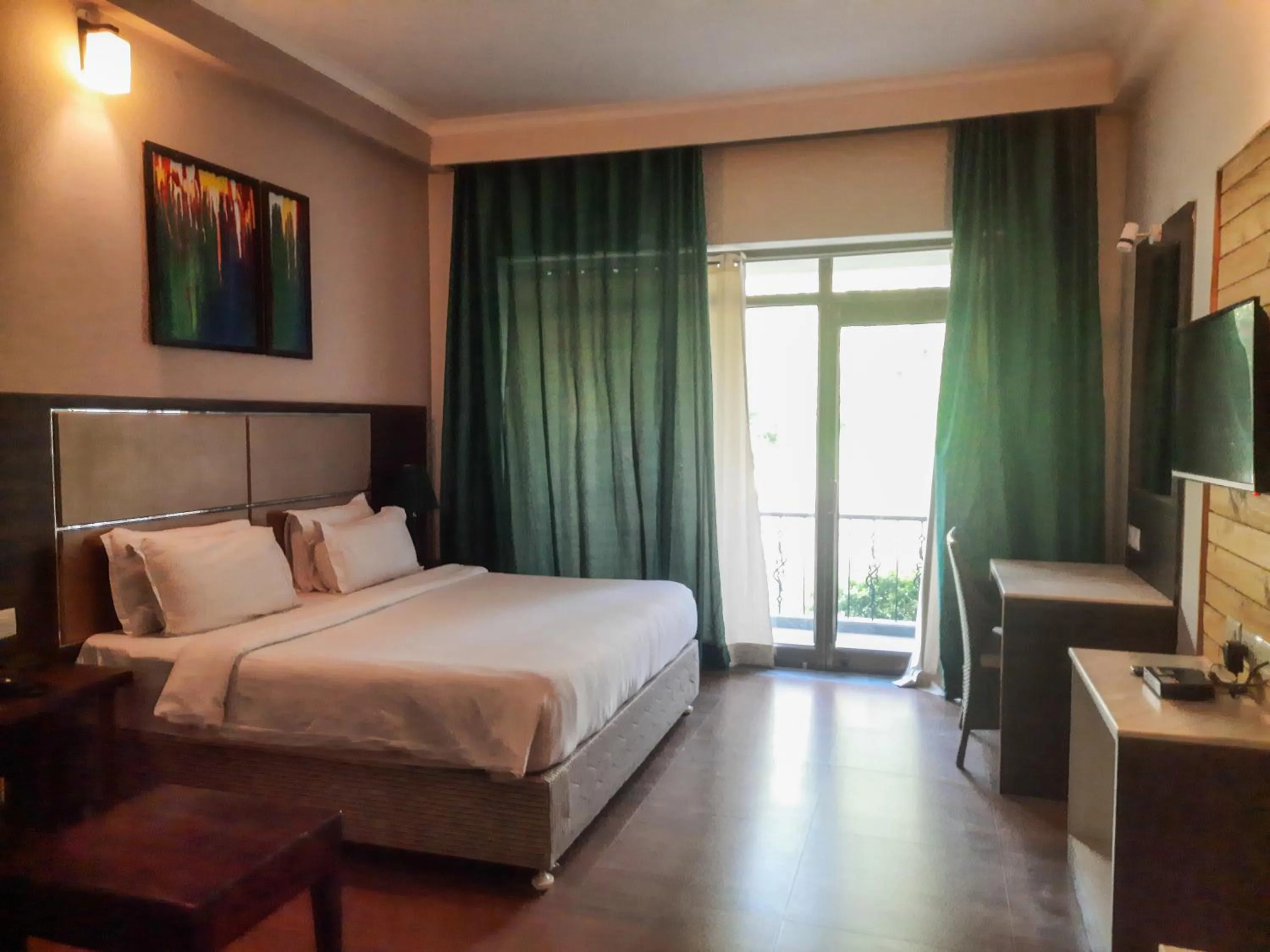 Photo of the whole room in Riverarch Greenfields Resort