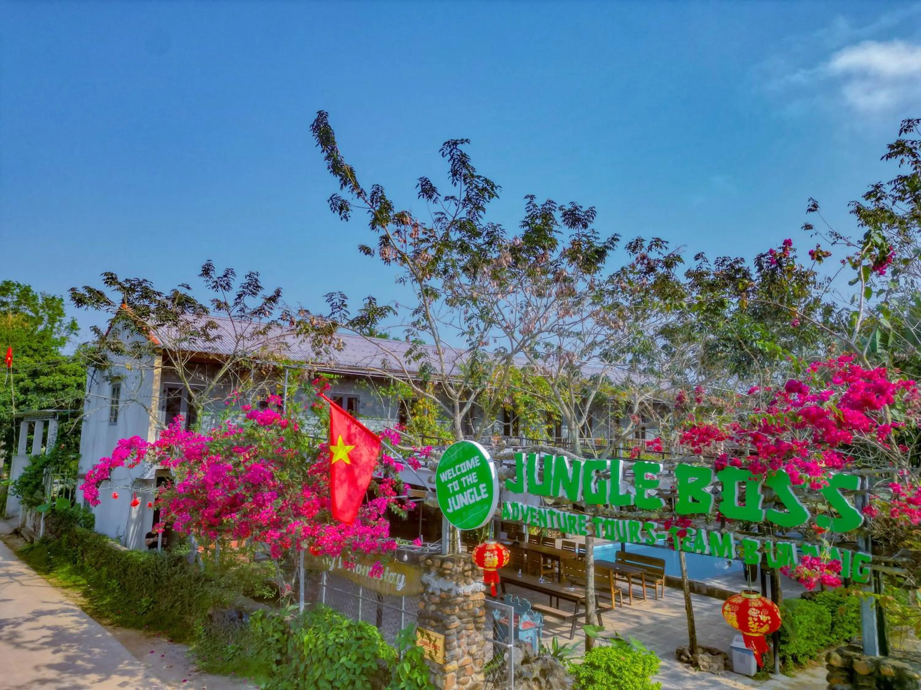 Jungle Boss Travel Lodge