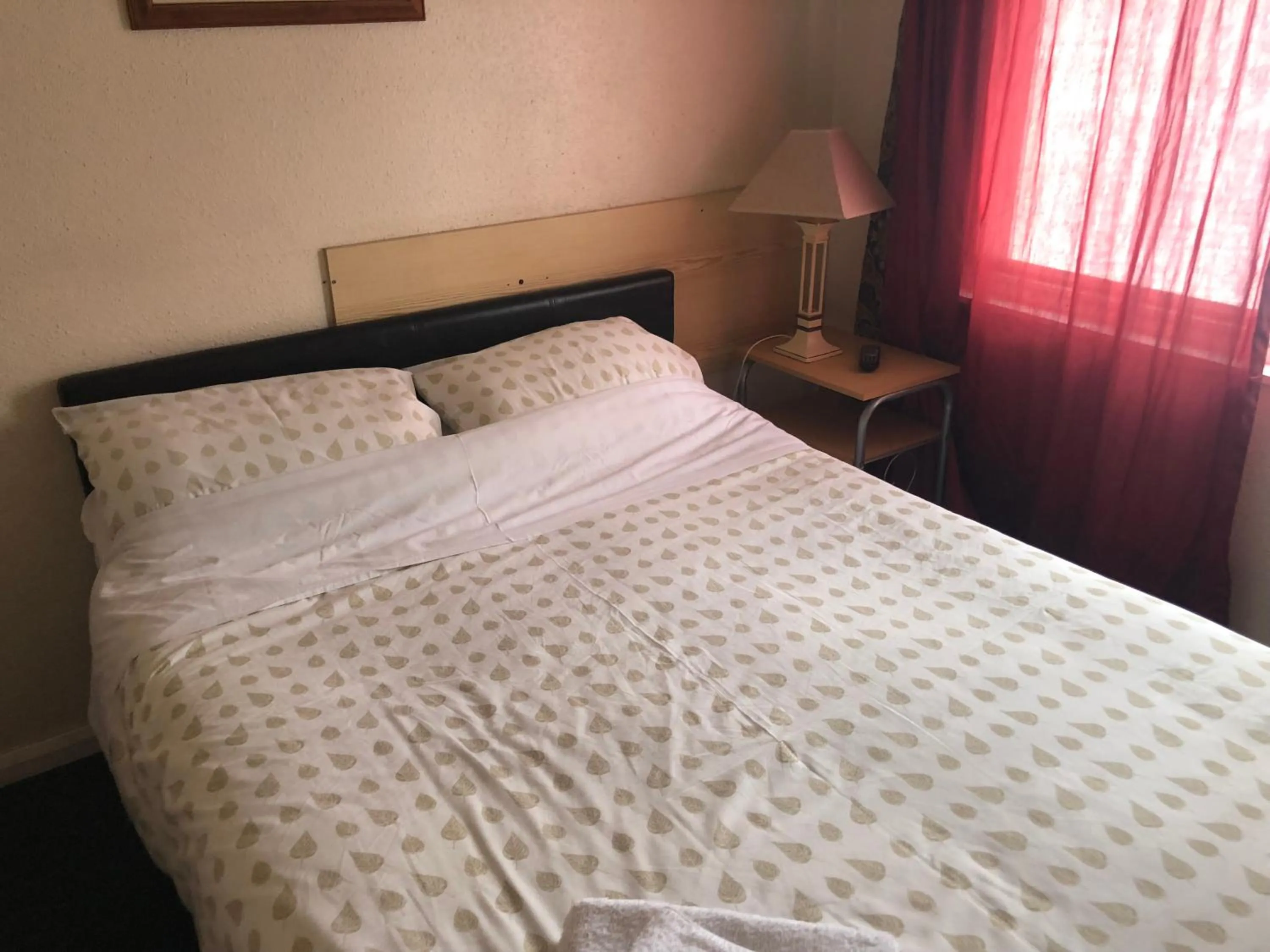 Photo of the whole room, Bed in Charde Guest House