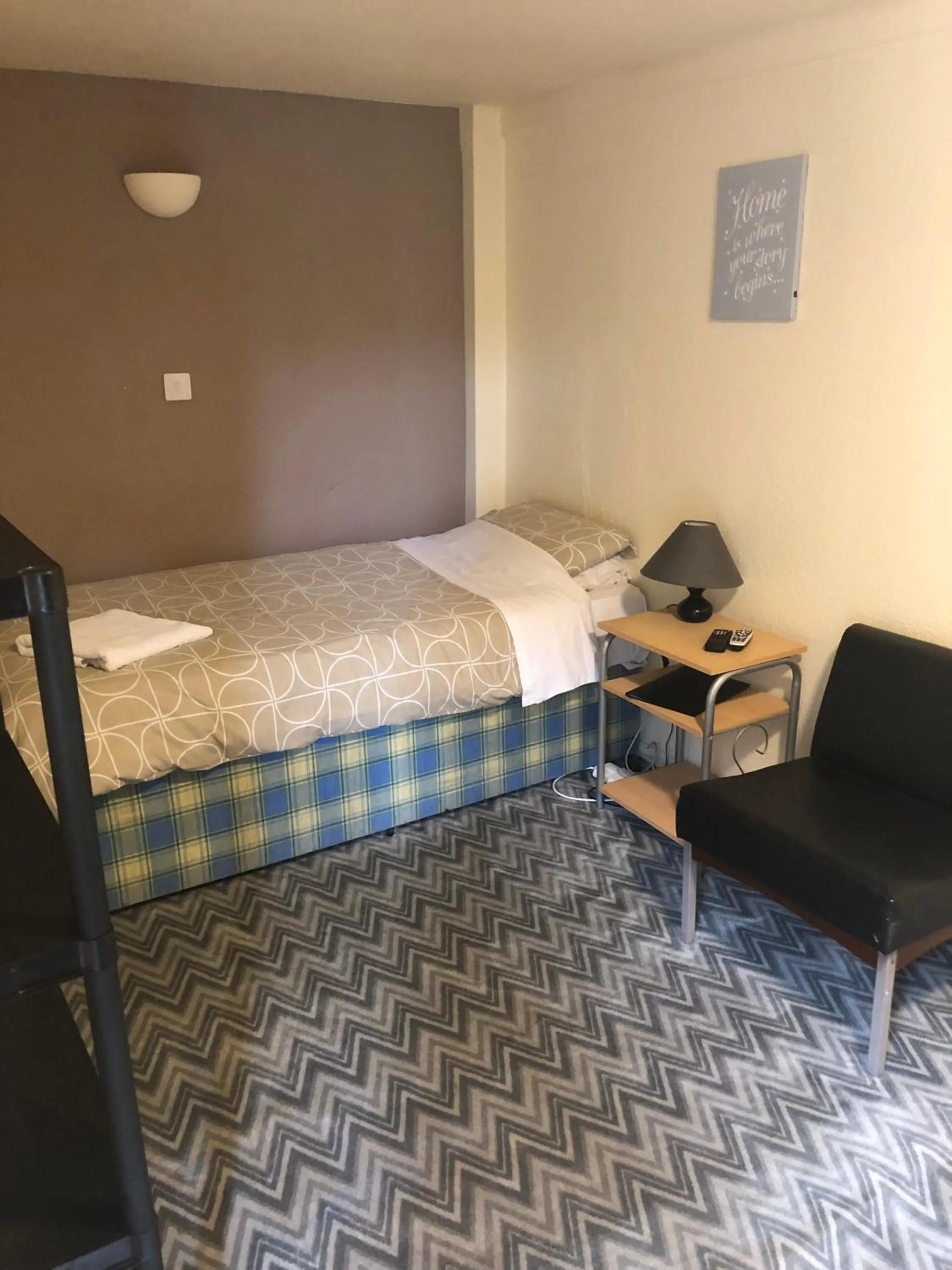 Photo of the whole room, Bed in Charde Guest House