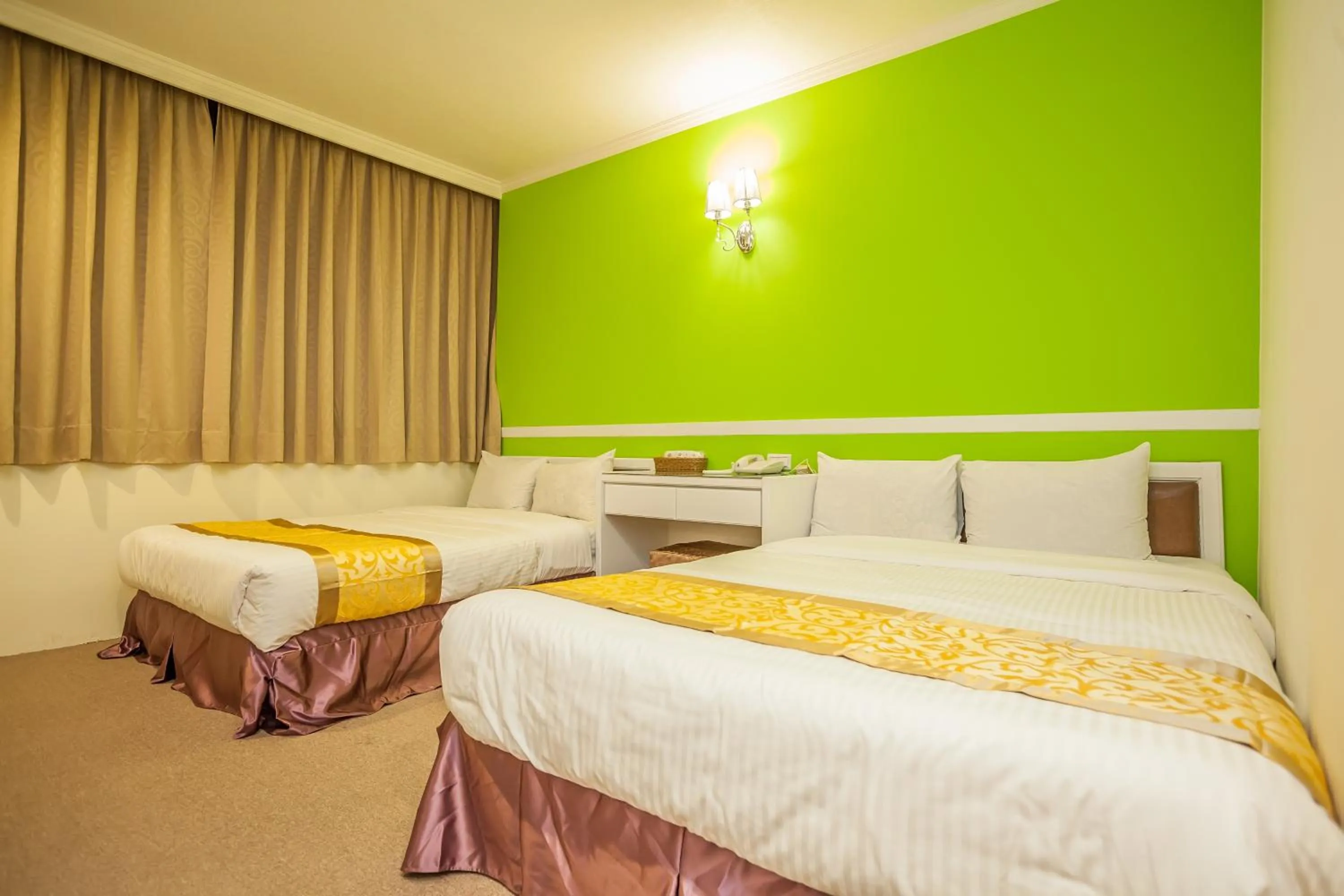 Photo of the whole room, Bed in Ming Zhi Hot Spring Hotel Building A