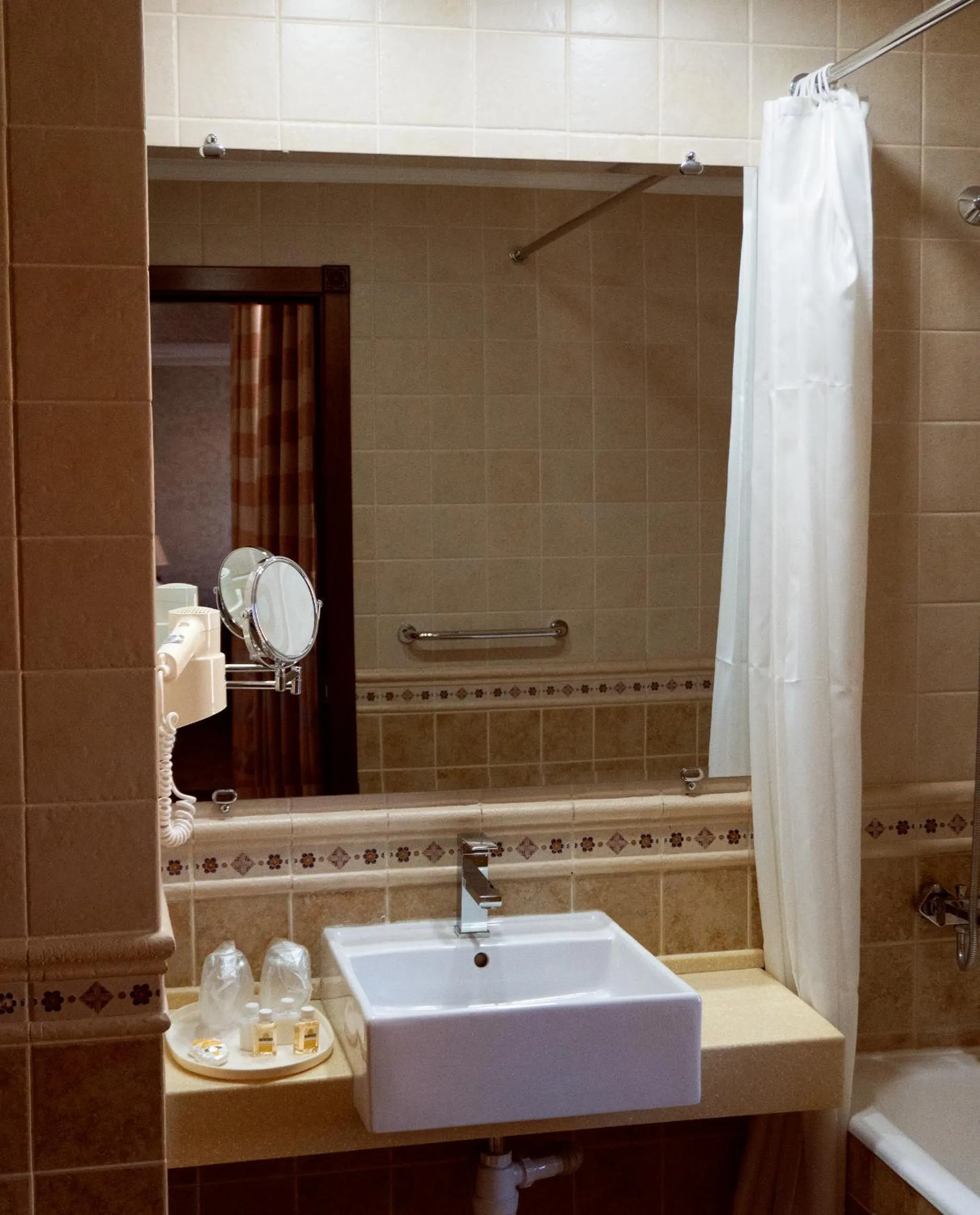Bathroom in Omar Khayyam Hotel