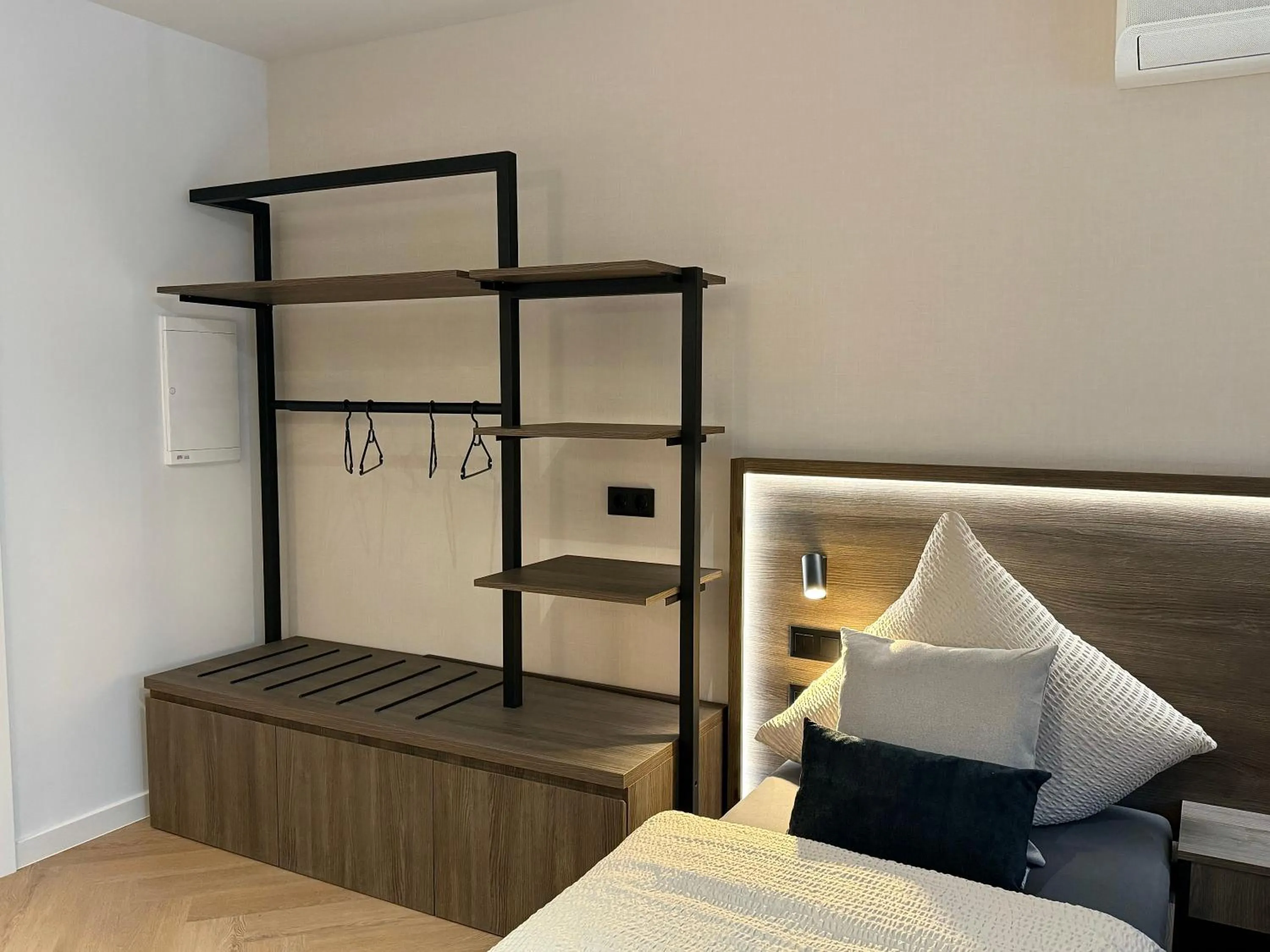 Bed in Triumph Inn Pension