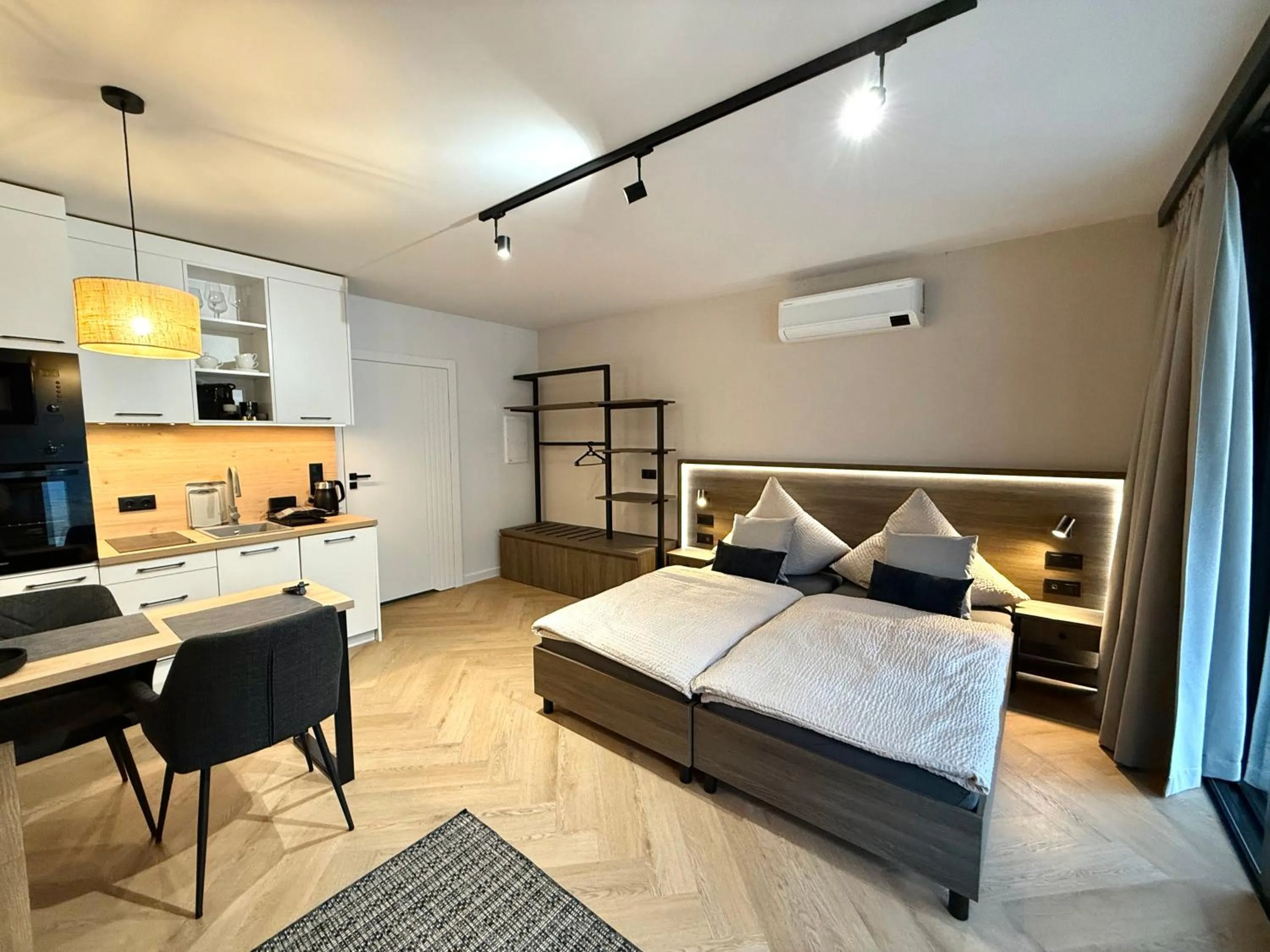 Bed in Triumph Inn Pension