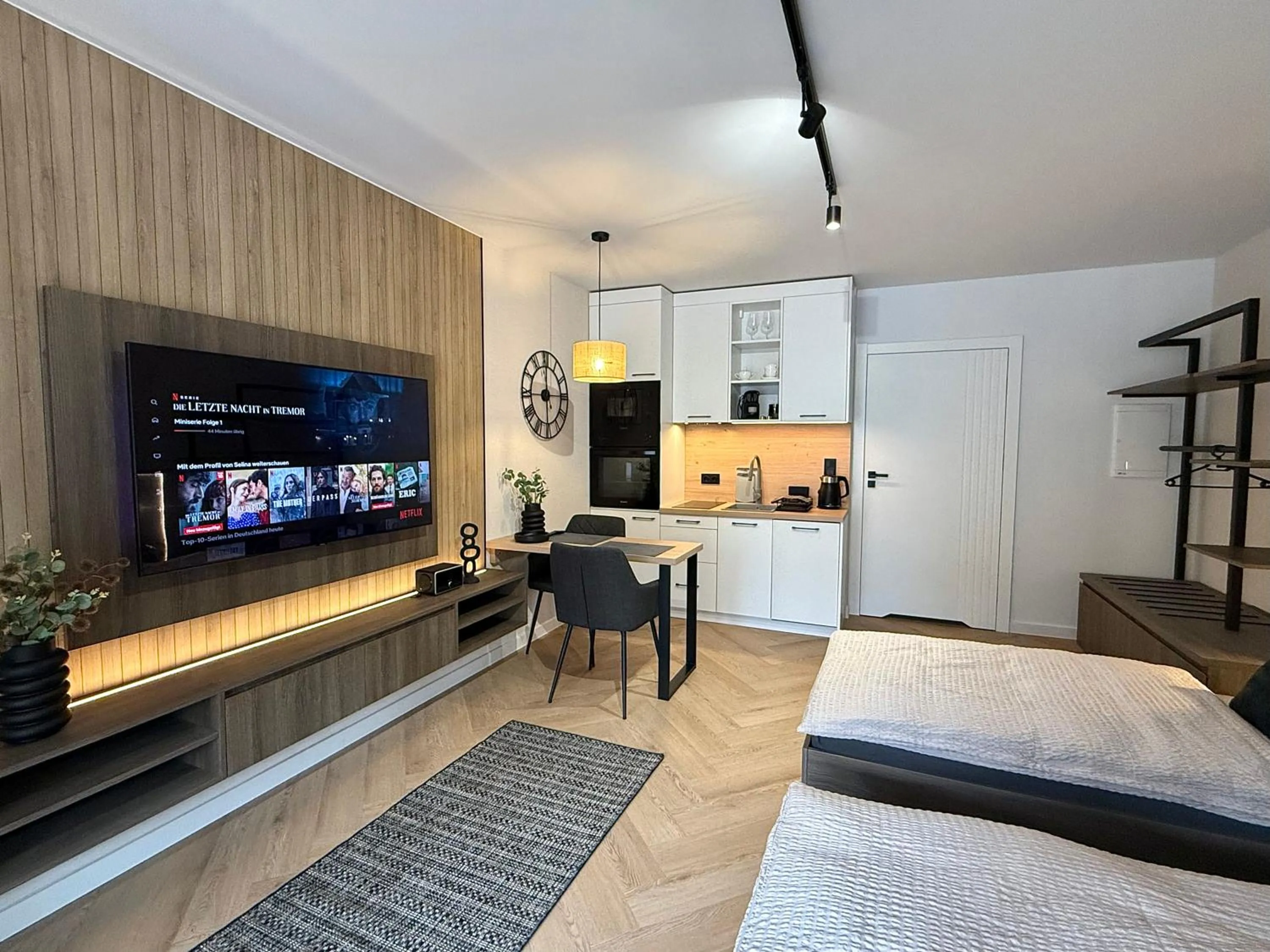 Bed in Triumph Inn Pension