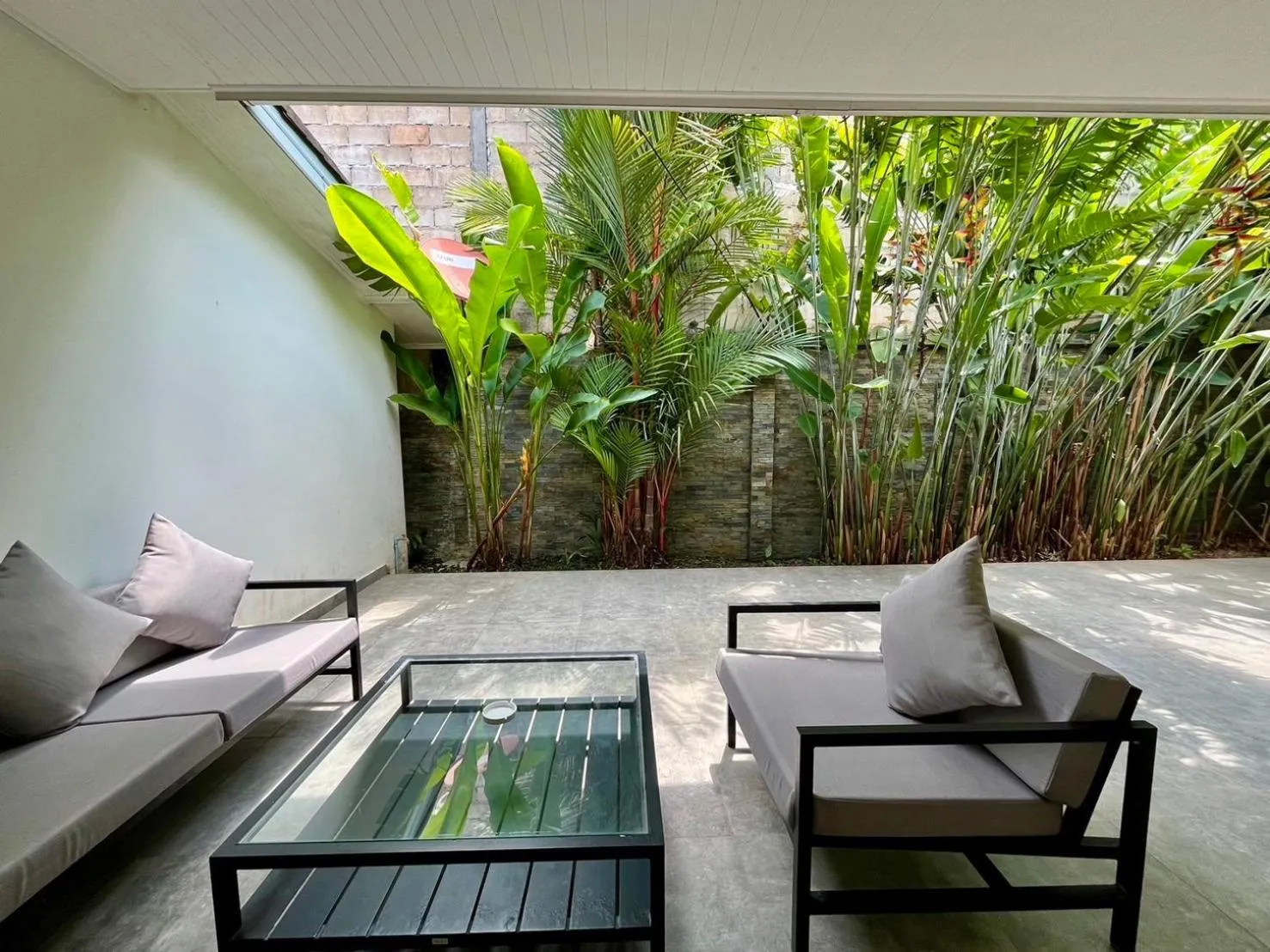 Property building in Baan Anna