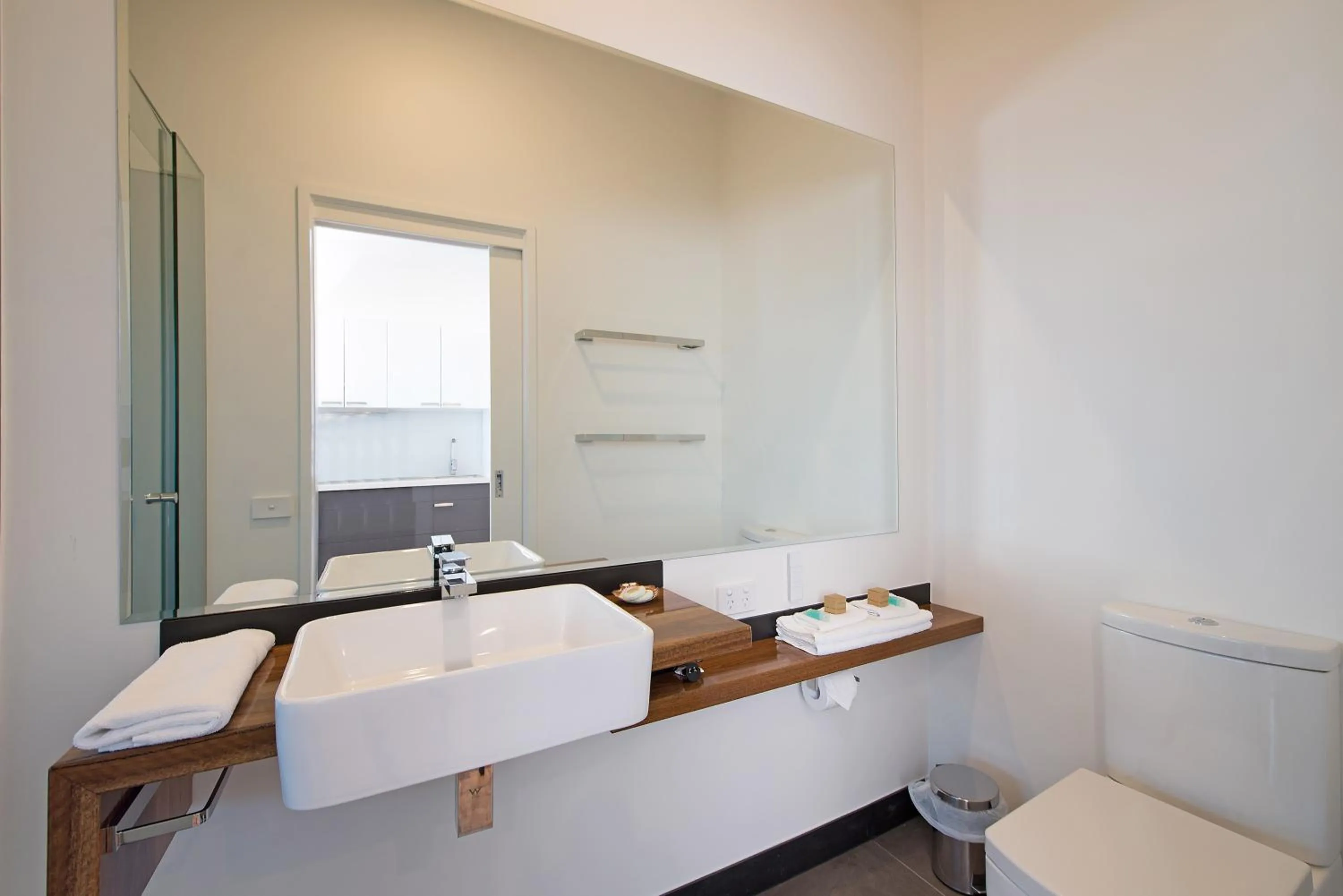 Bathroom in Seafarers Getaway