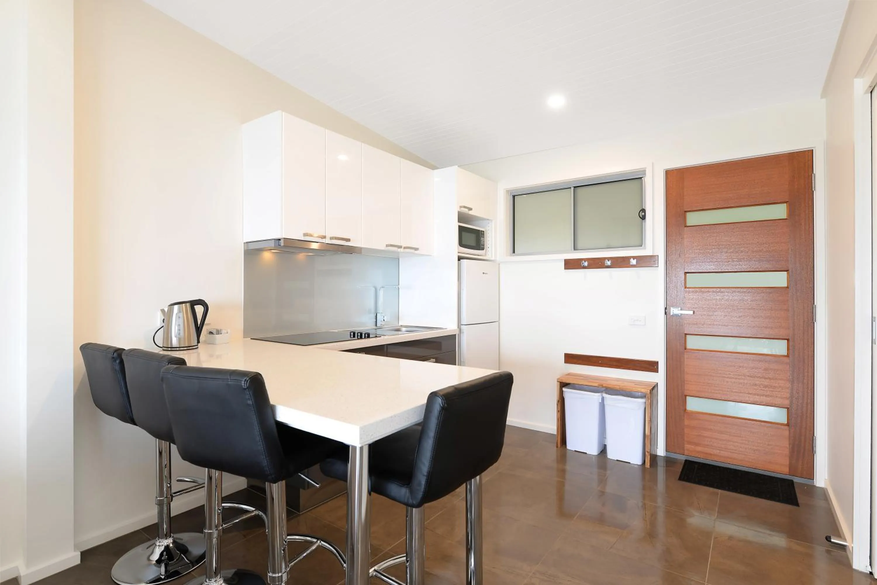 Dining area in Seafarers Getaway