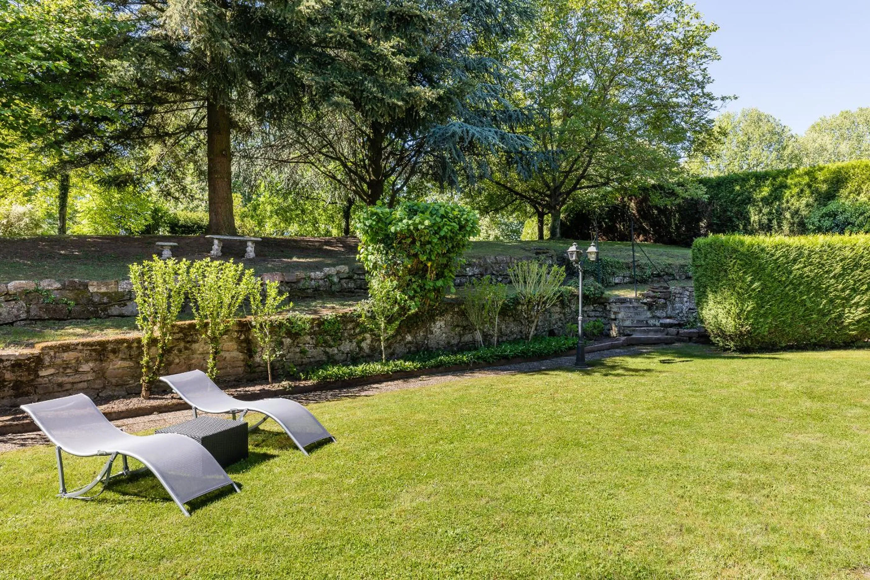 Garden in Chambre d'hôtes Du côté des remparts