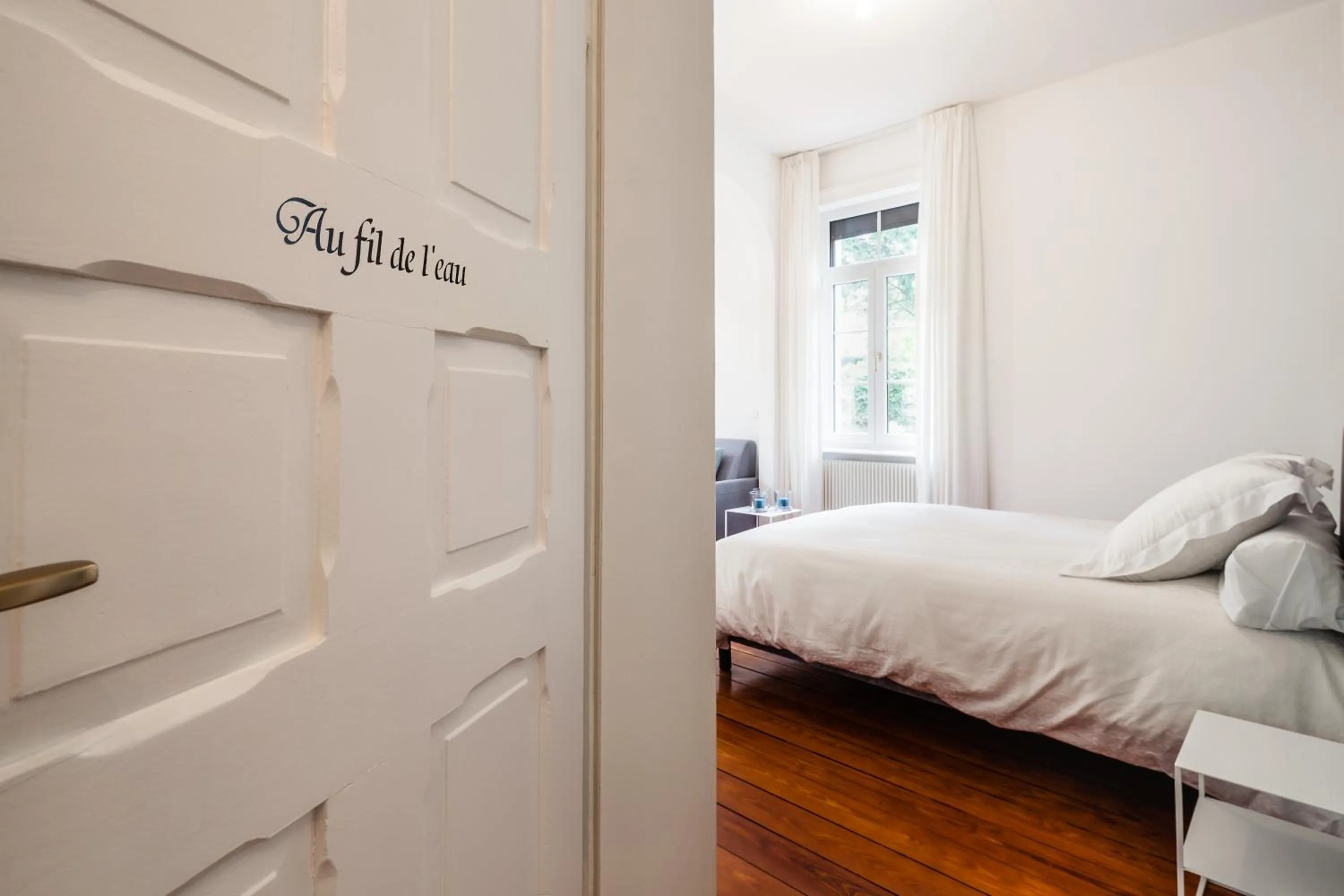 Photo of the whole room, Bed in Chambre d'hôtes Du côté des remparts