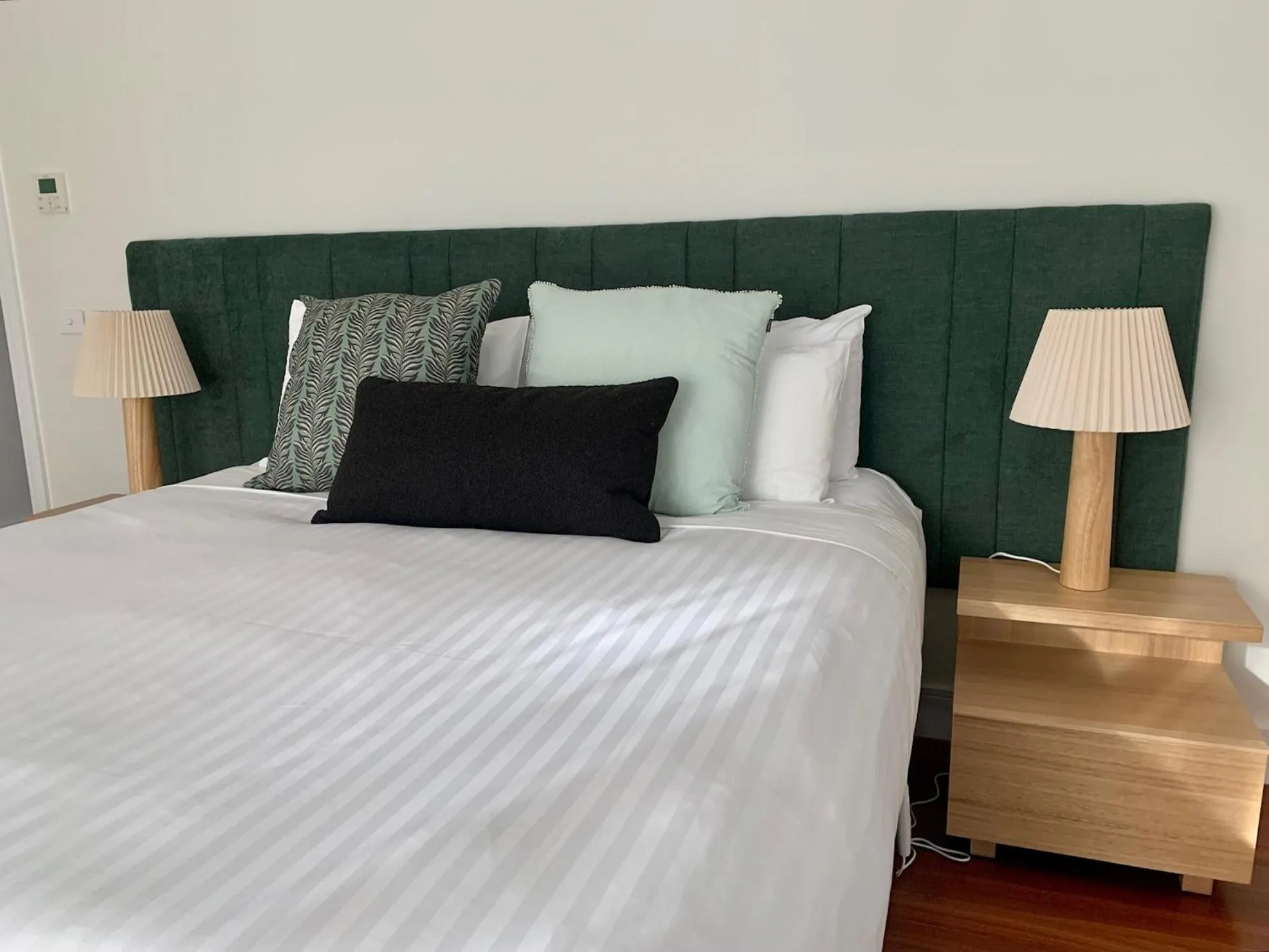 Bedroom, Bed in Yering Gorge Cottages