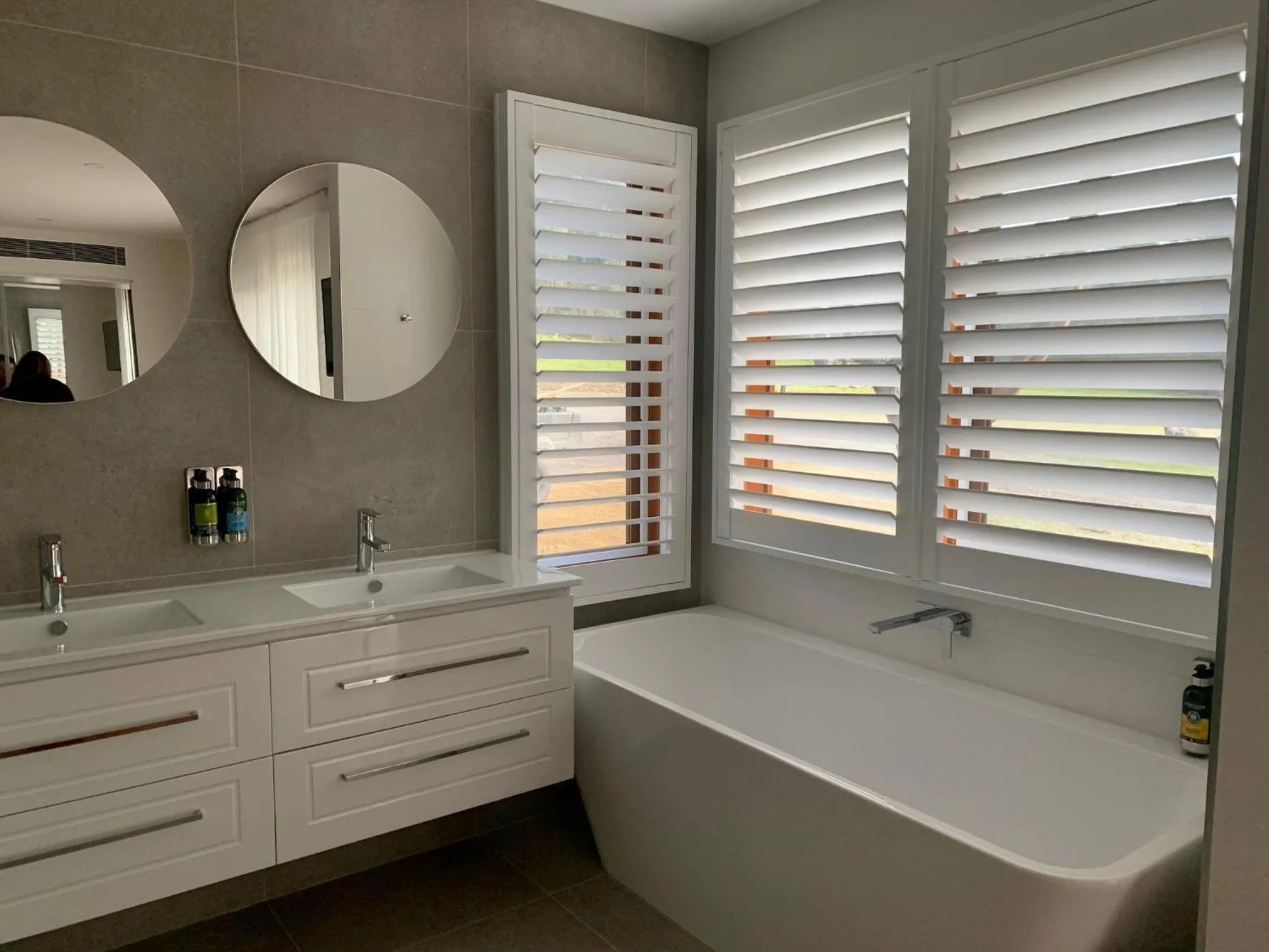 Bathroom in Yering Gorge Cottages