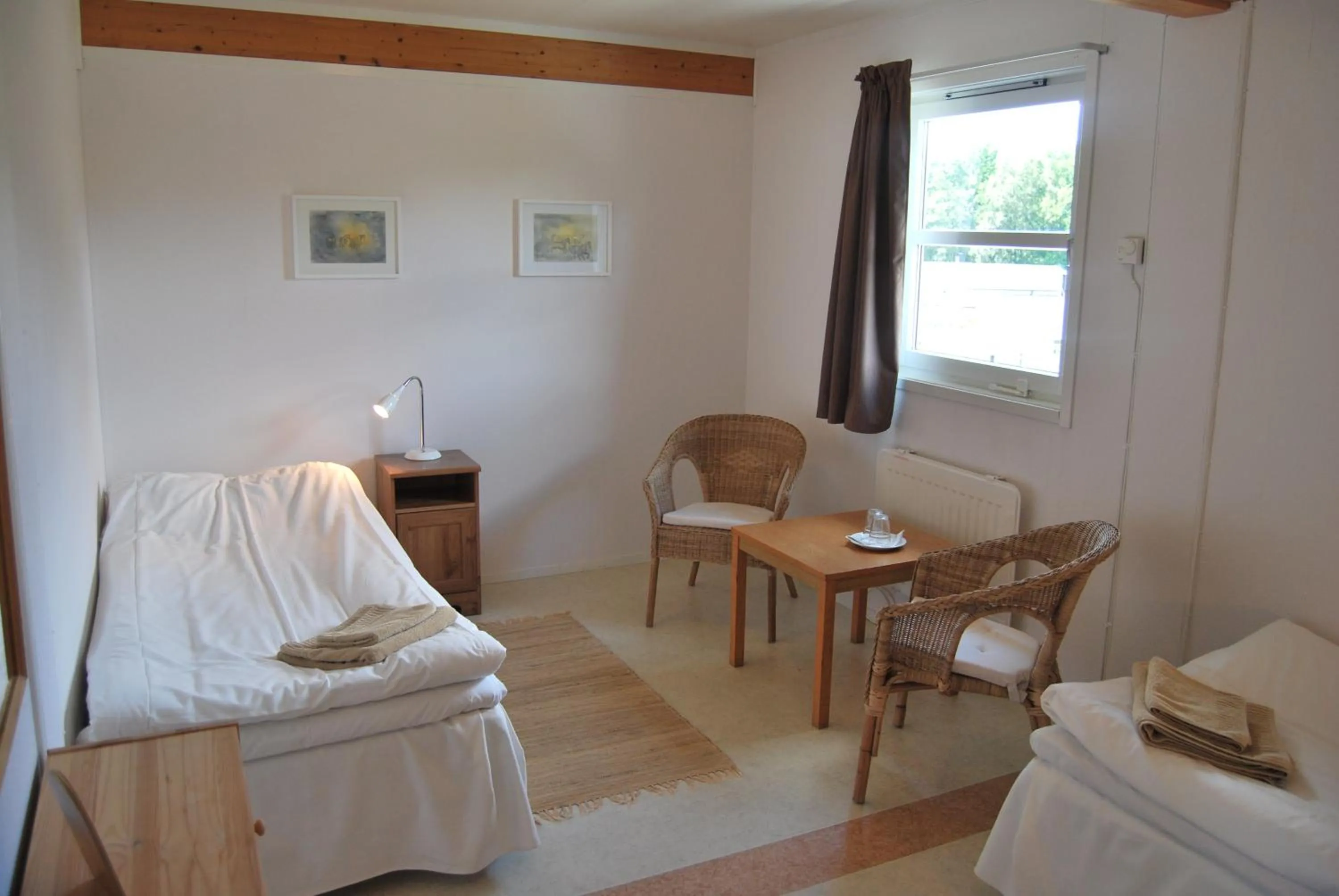 Property building, Bed in Hillesgården