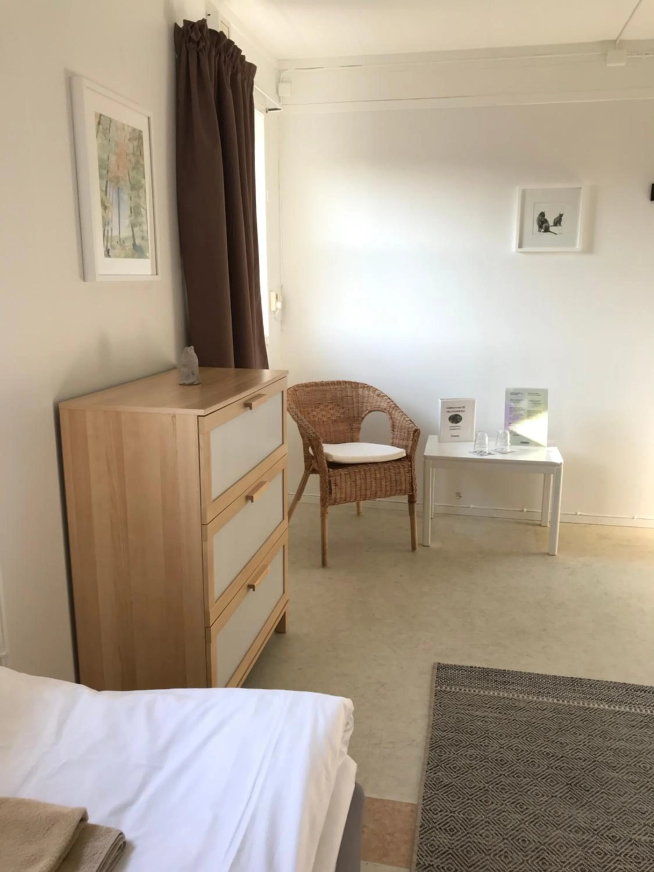 Photo of the whole room, Bed in Hillesgården