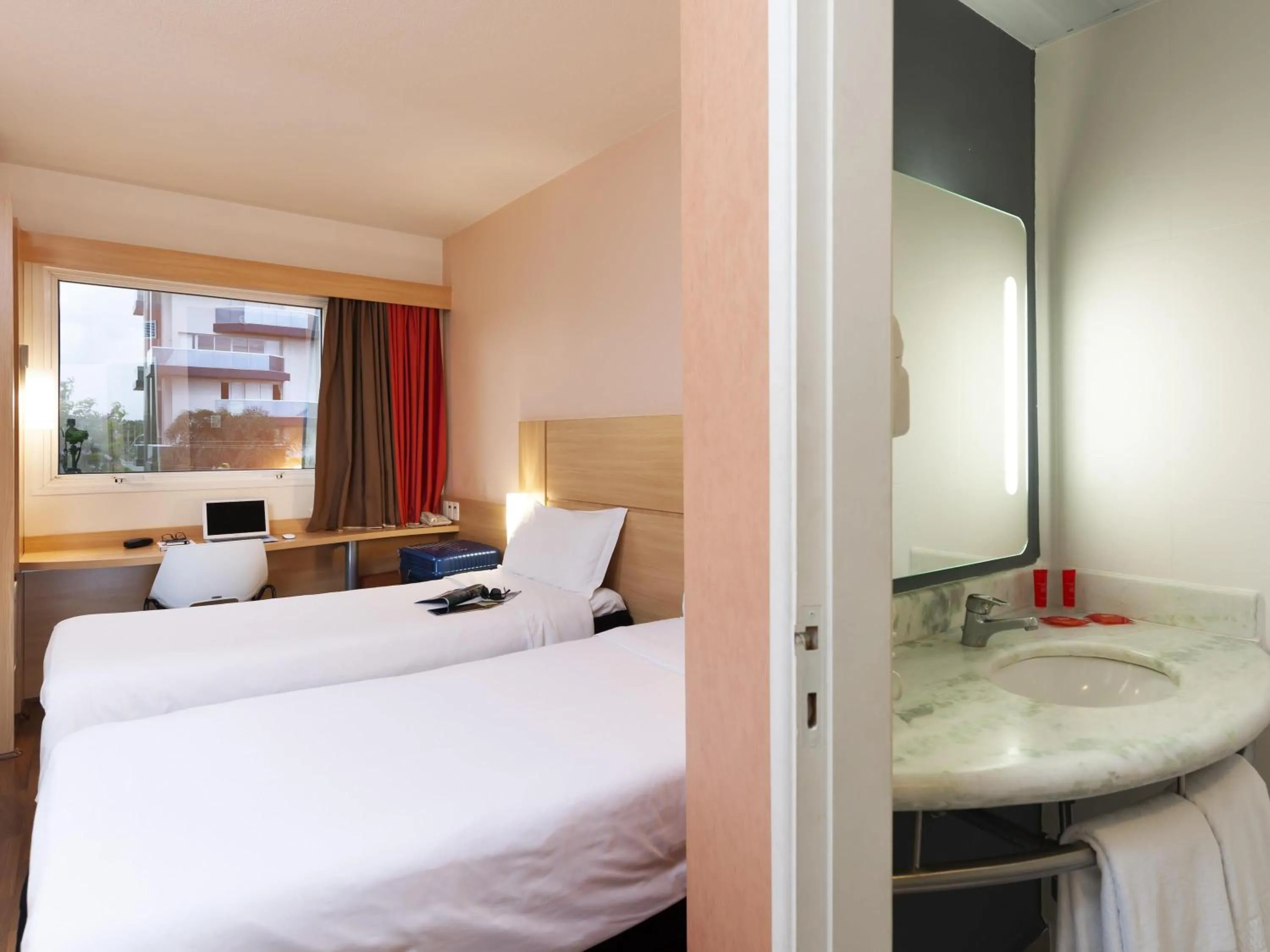 Bedroom, Bed in Ibis São Carlos