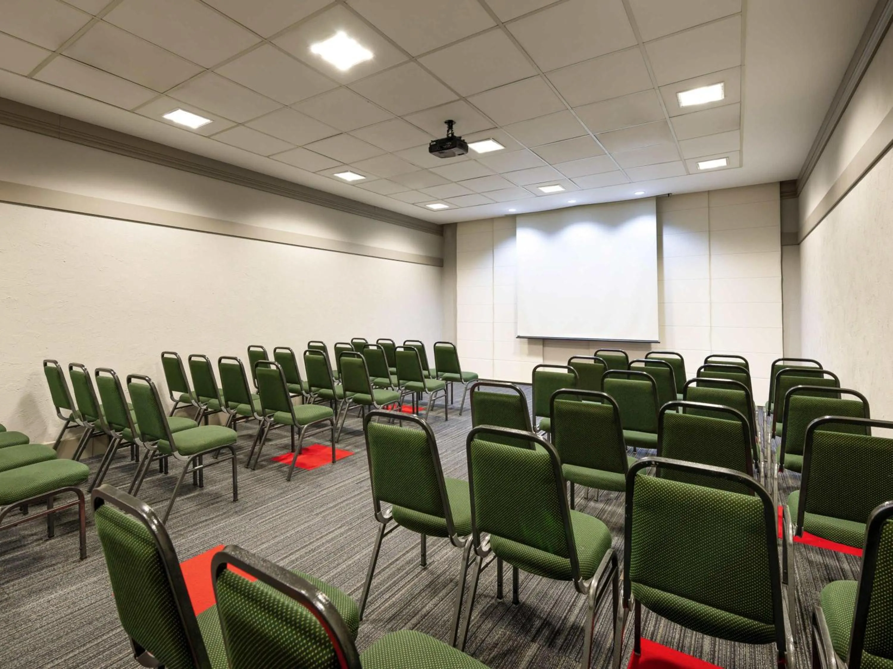 Meeting/conference room in Ibis São Carlos