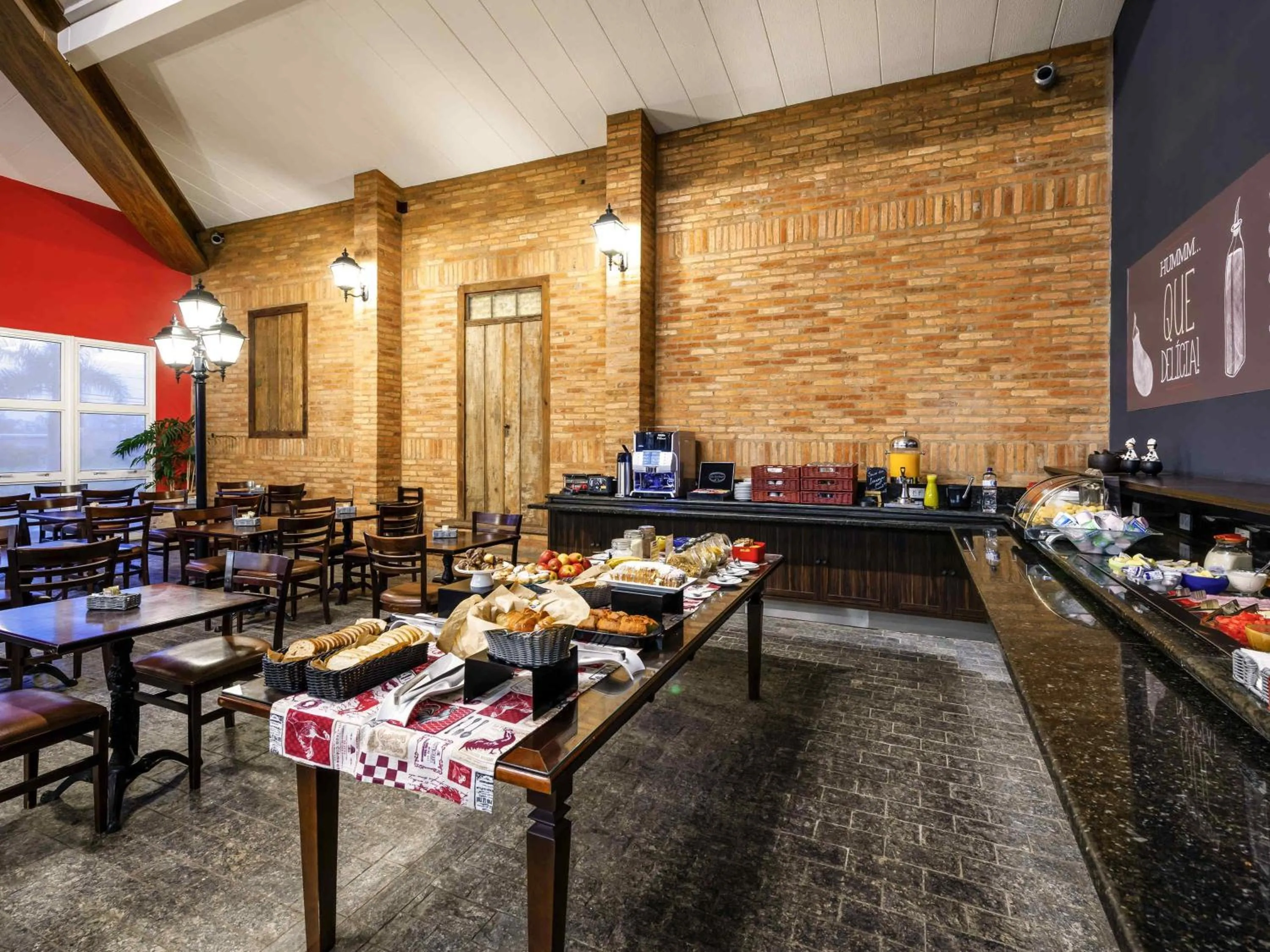 Restaurant/places to eat in Ibis São Carlos