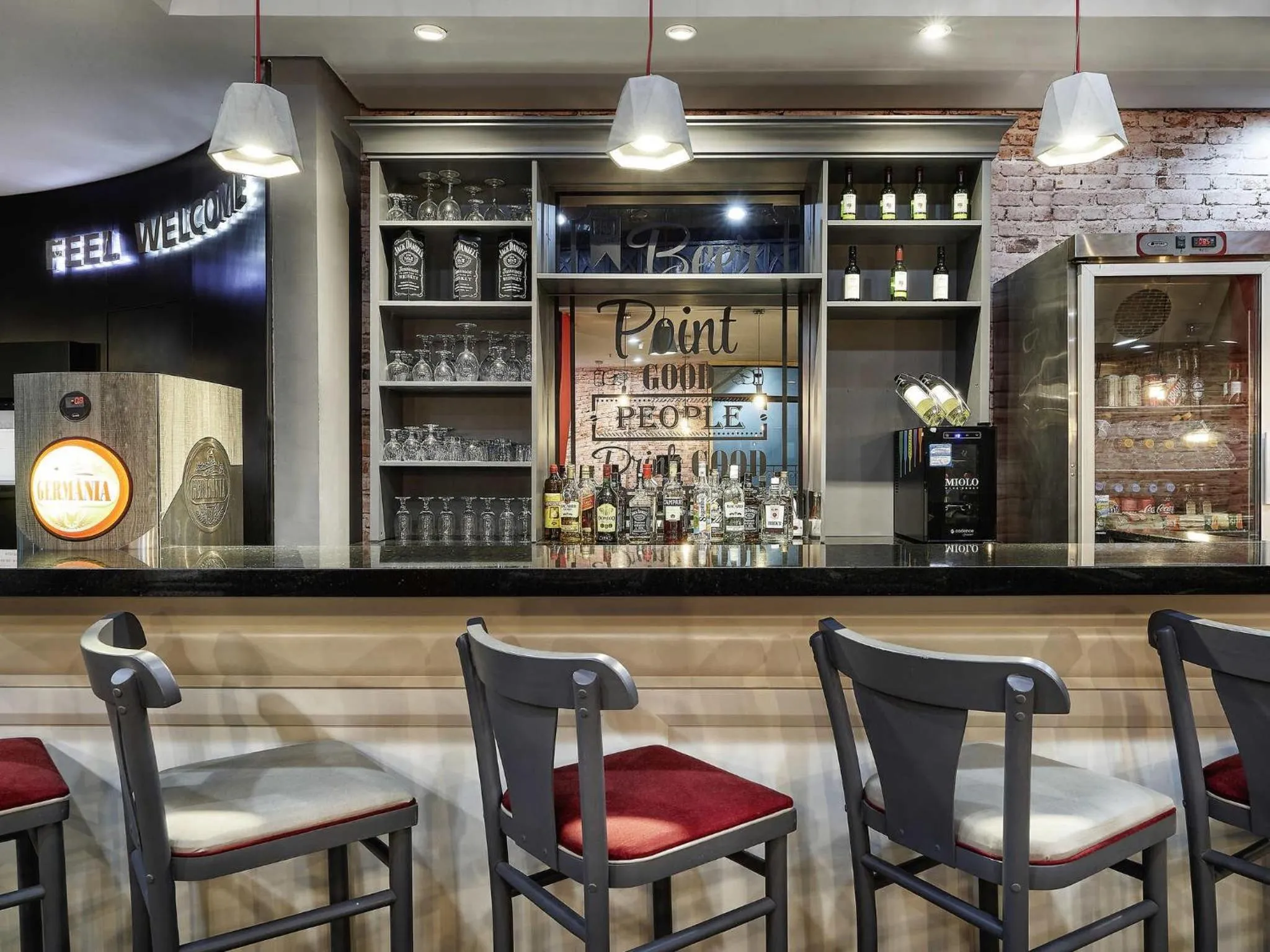 Lounge or bar in ibis Taubate