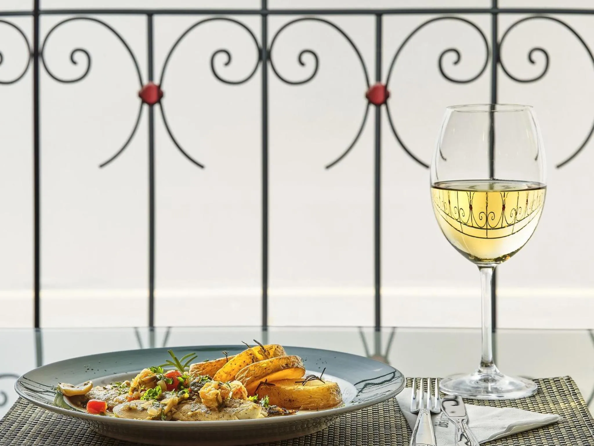 Restaurant/places to eat in ibis Taubate