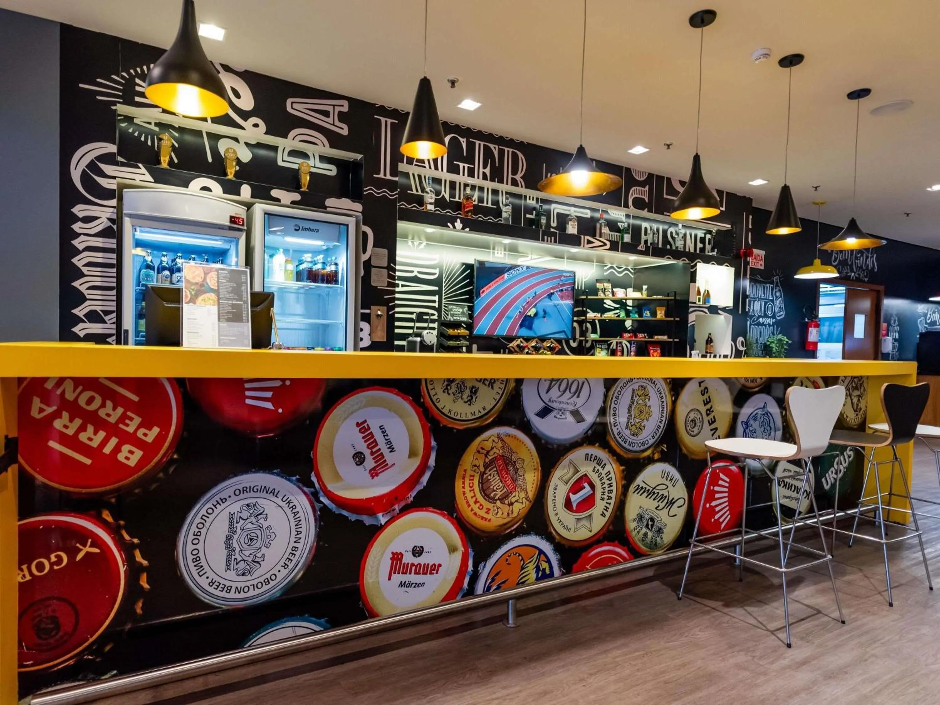 Lounge or bar in ibis Joinville