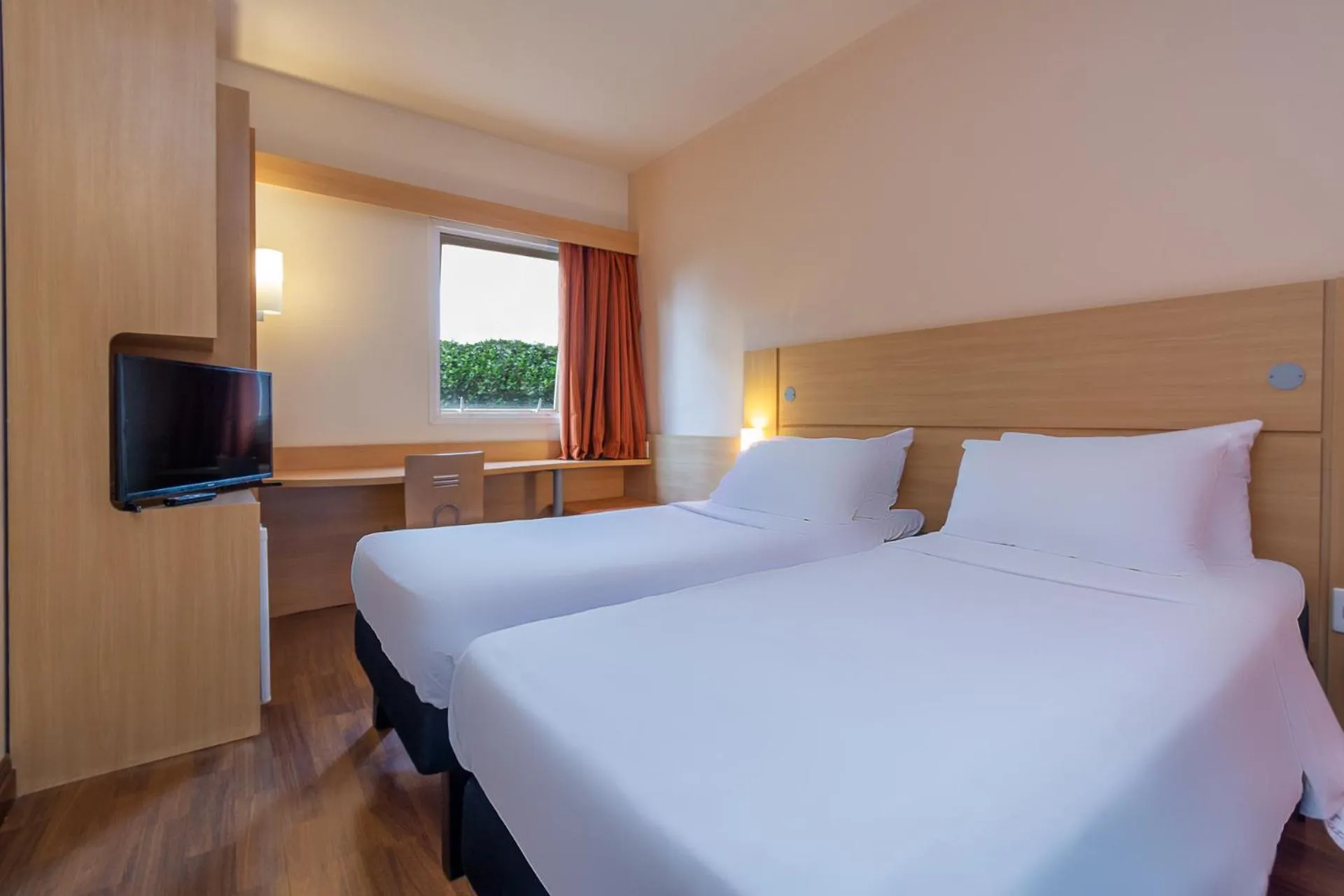 Bedroom, Bed in ibis Campo Grande