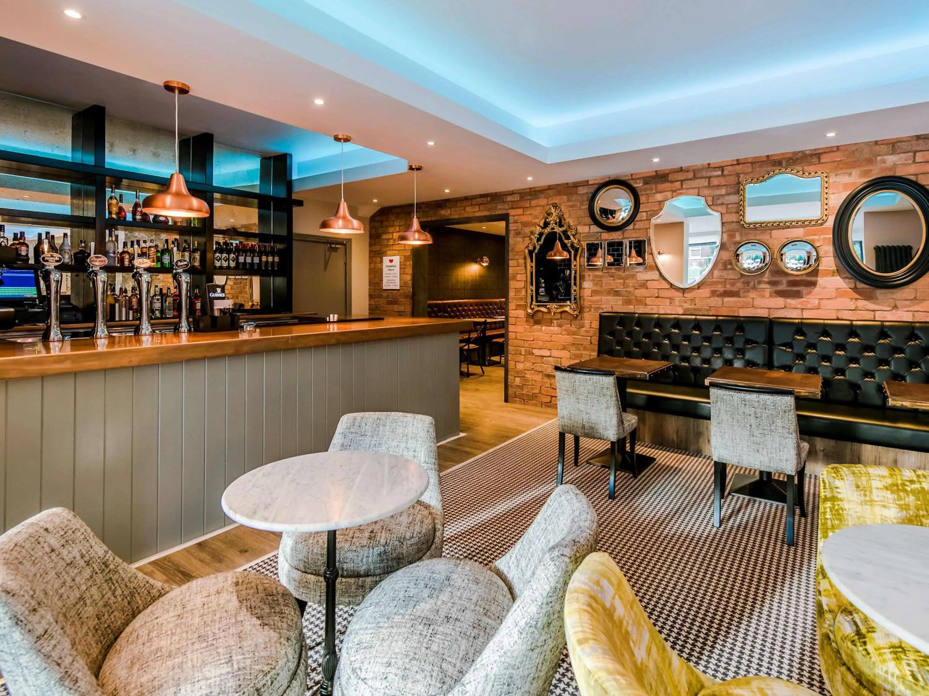 Property building, Lounge/Bar in Ibis Styles Birmingham Hagley Road