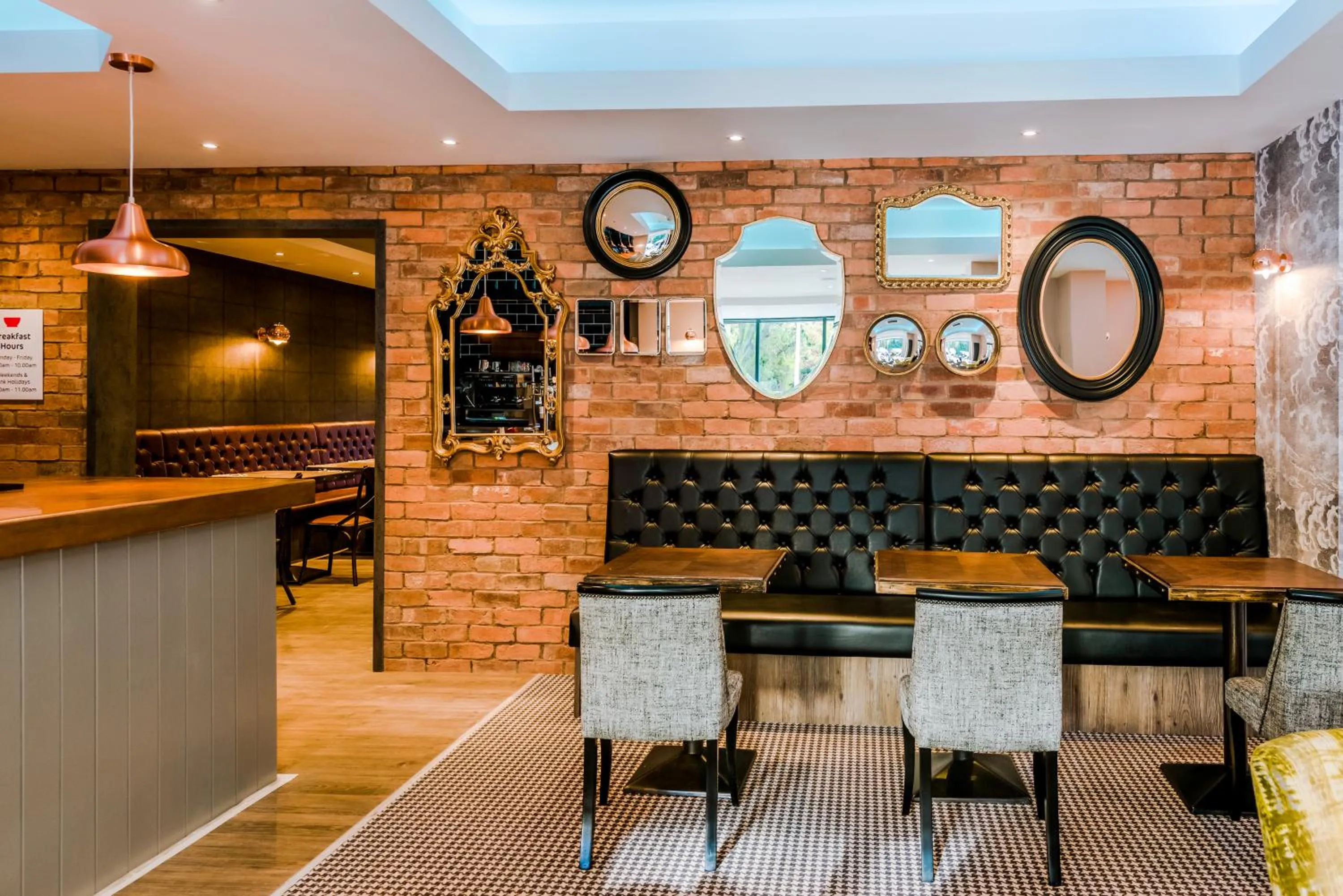 Lounge or bar, Lobby/Reception in Ibis Styles Birmingham Hagley Road