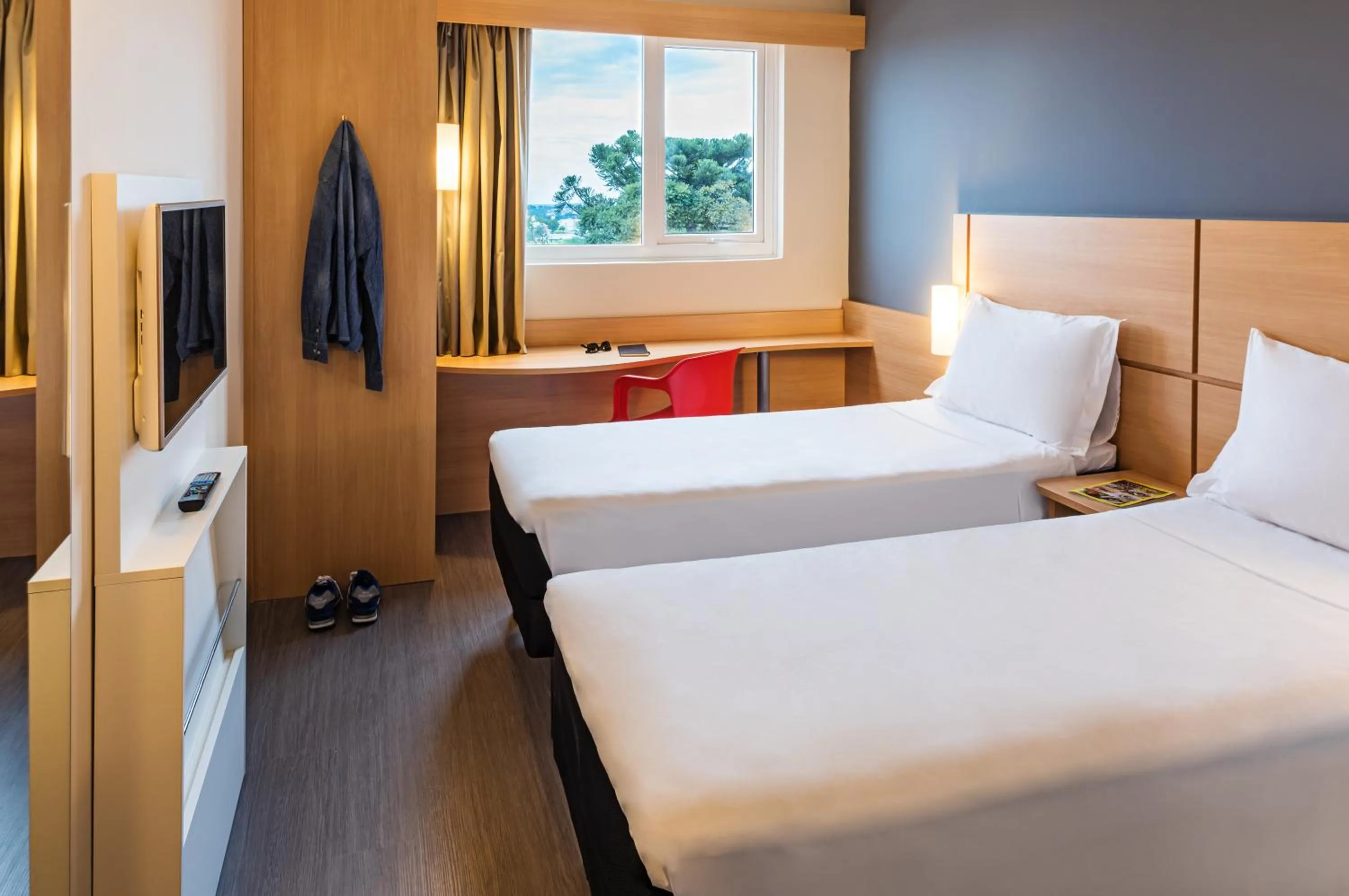 Bedroom, Bed in ibis Chapeco