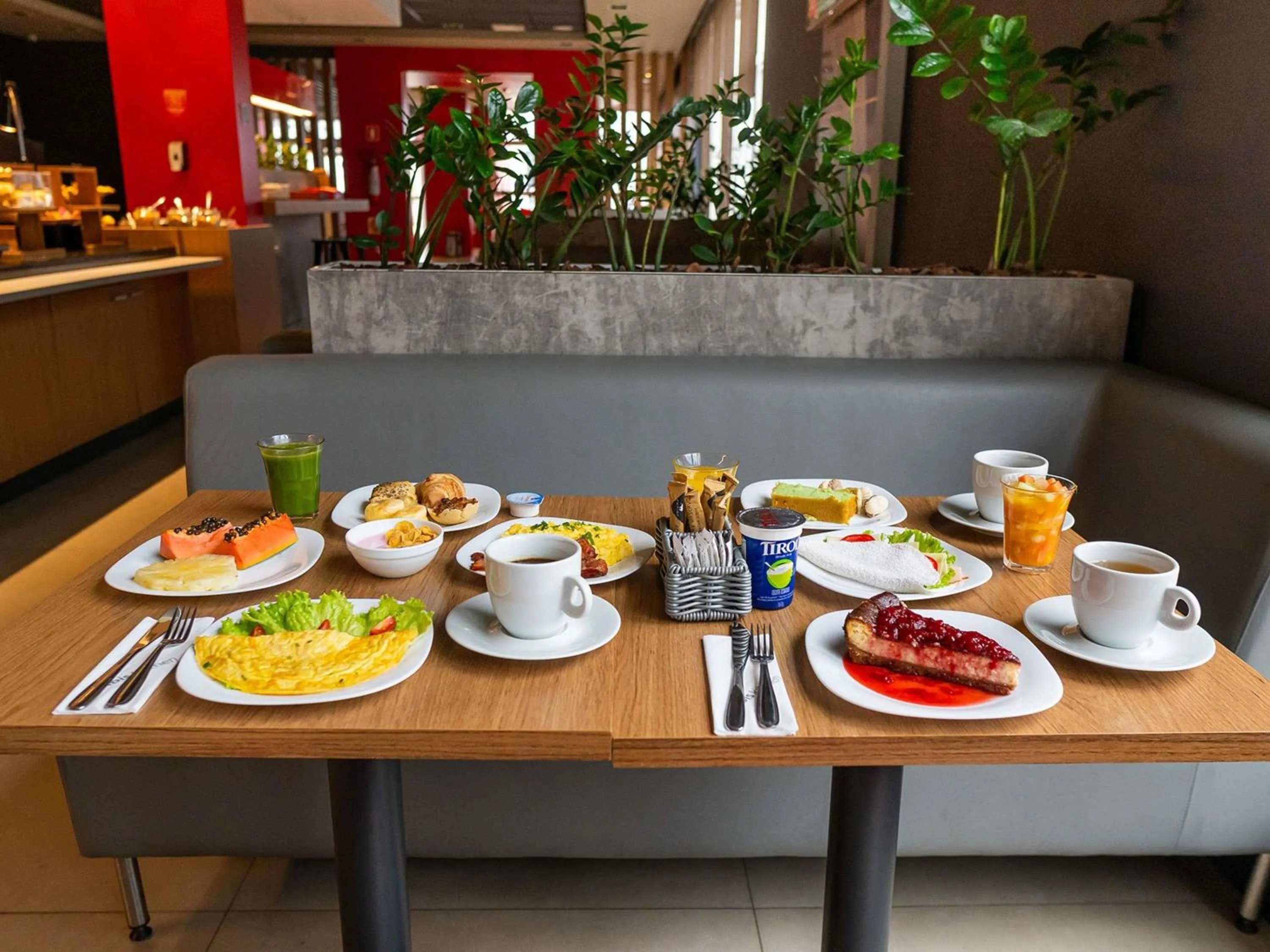 Breakfast in ibis Chapeco