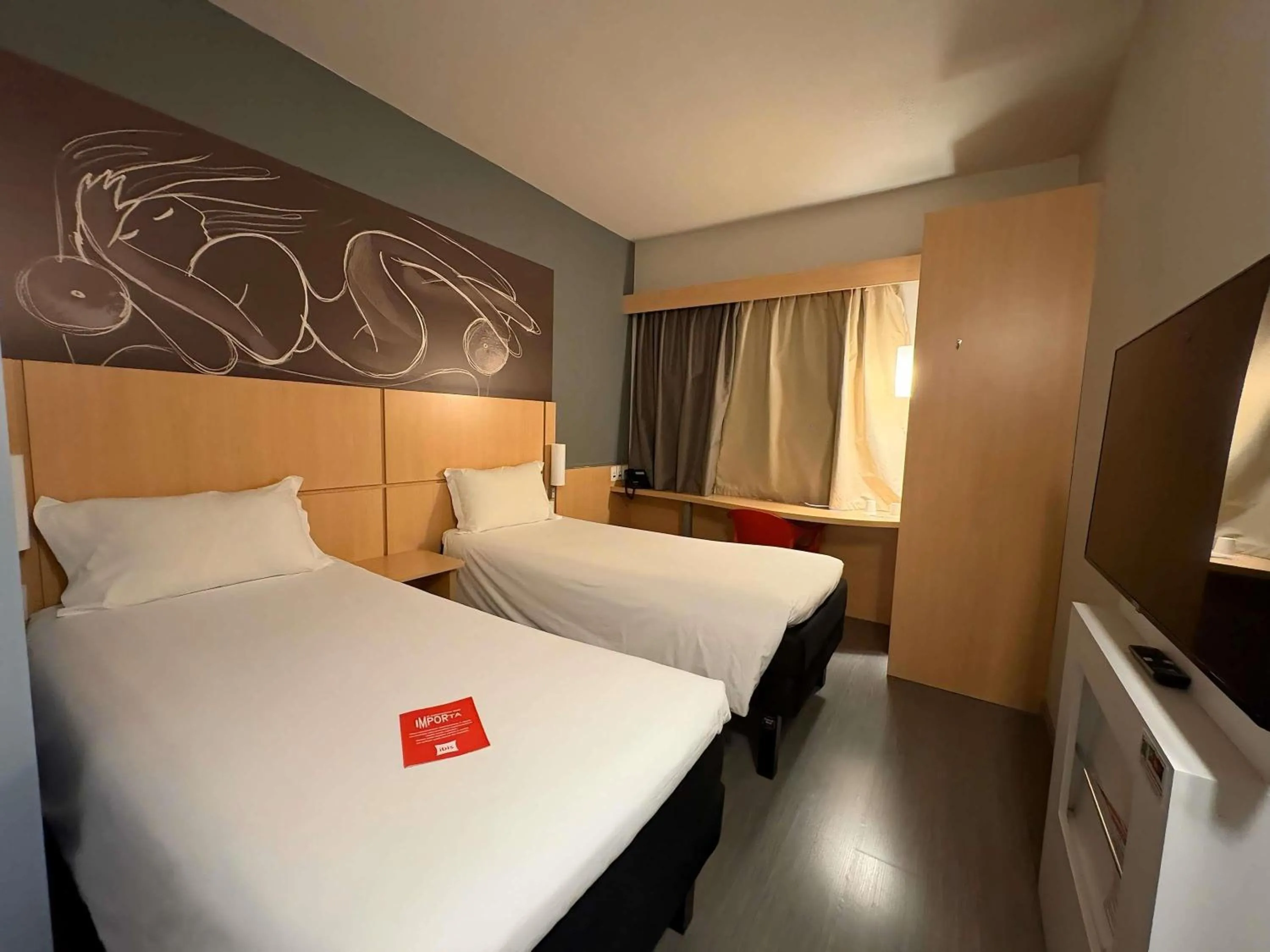 Bedroom, Bed in ibis Jundiai Shopping